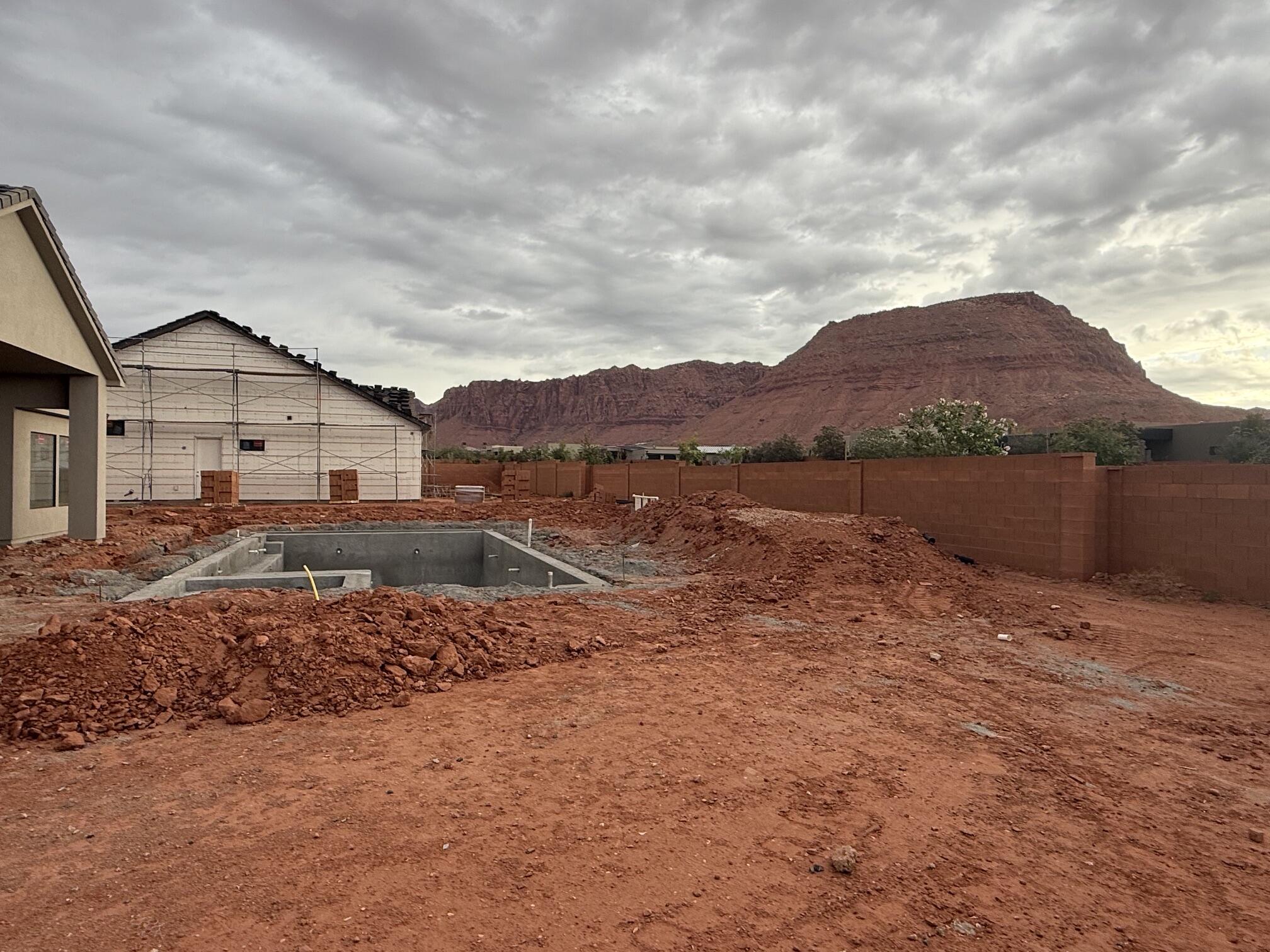 ONYX CANYON - Residential