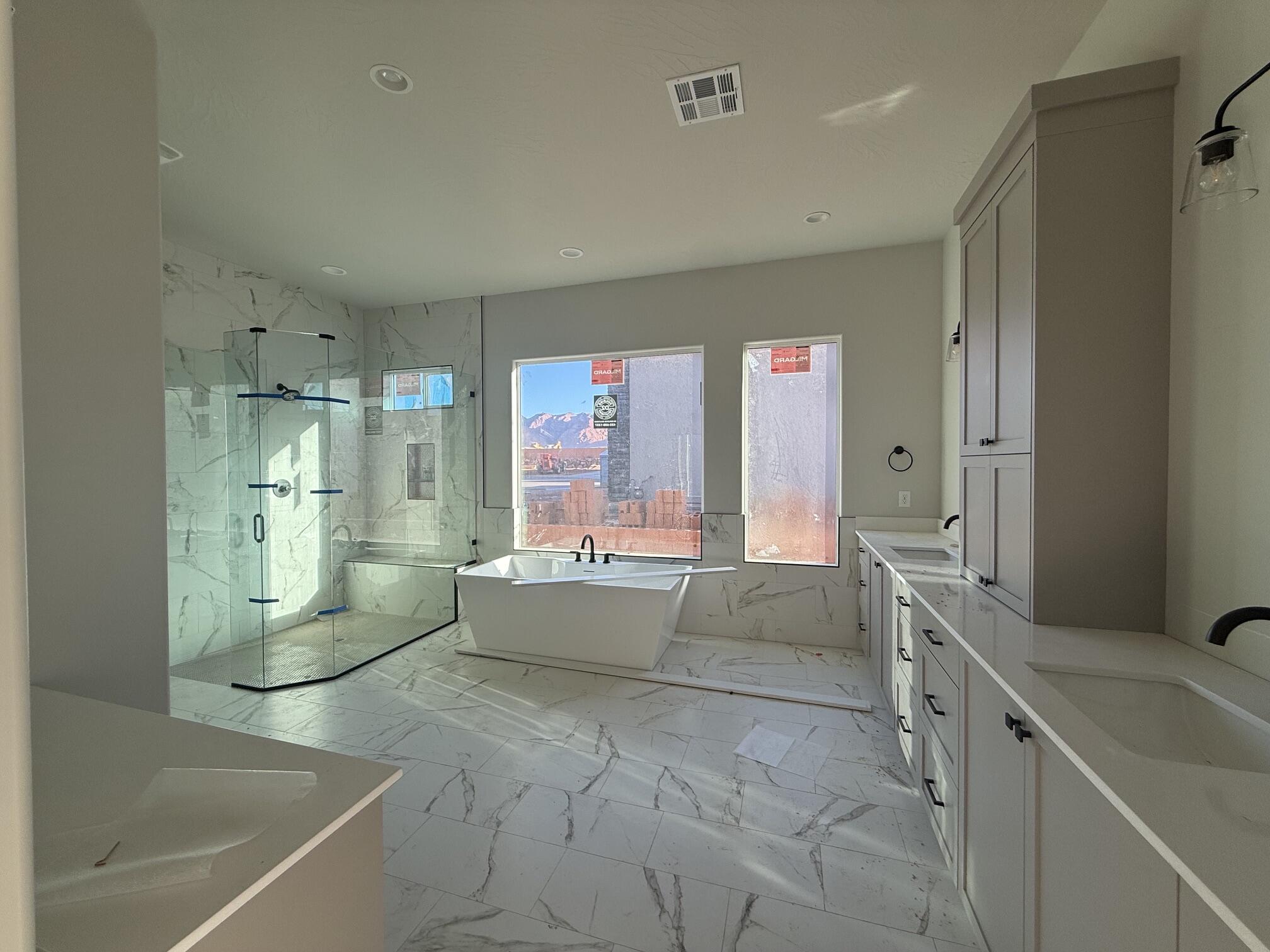 ONYX CANYON - Residential