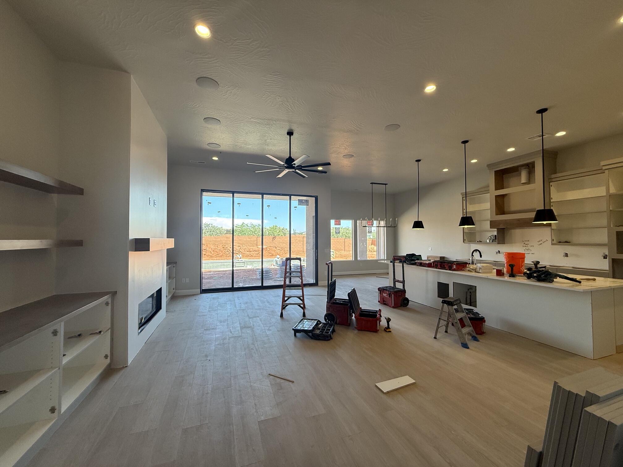 ONYX CANYON - Residential