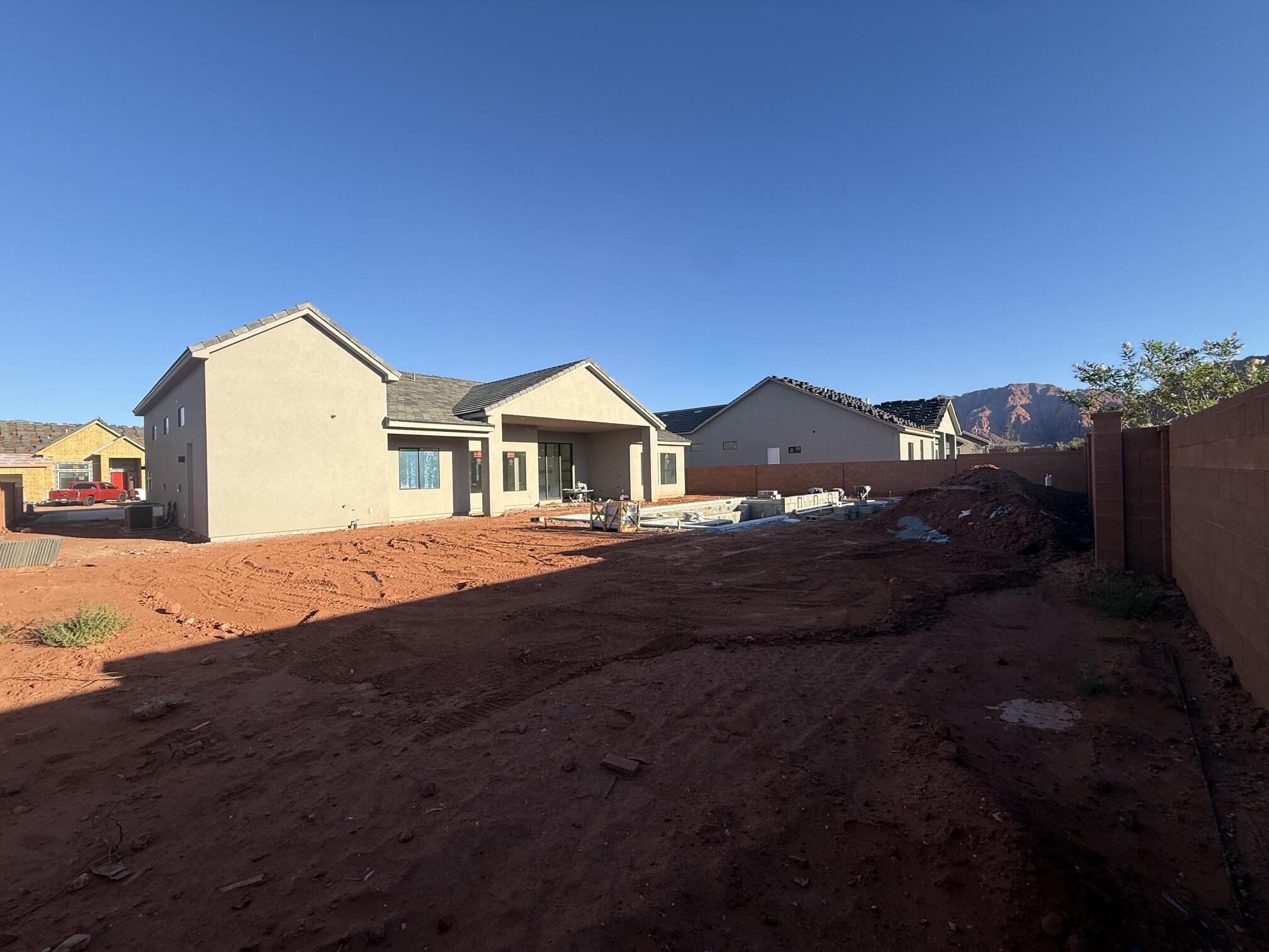 ONYX CANYON - Residential