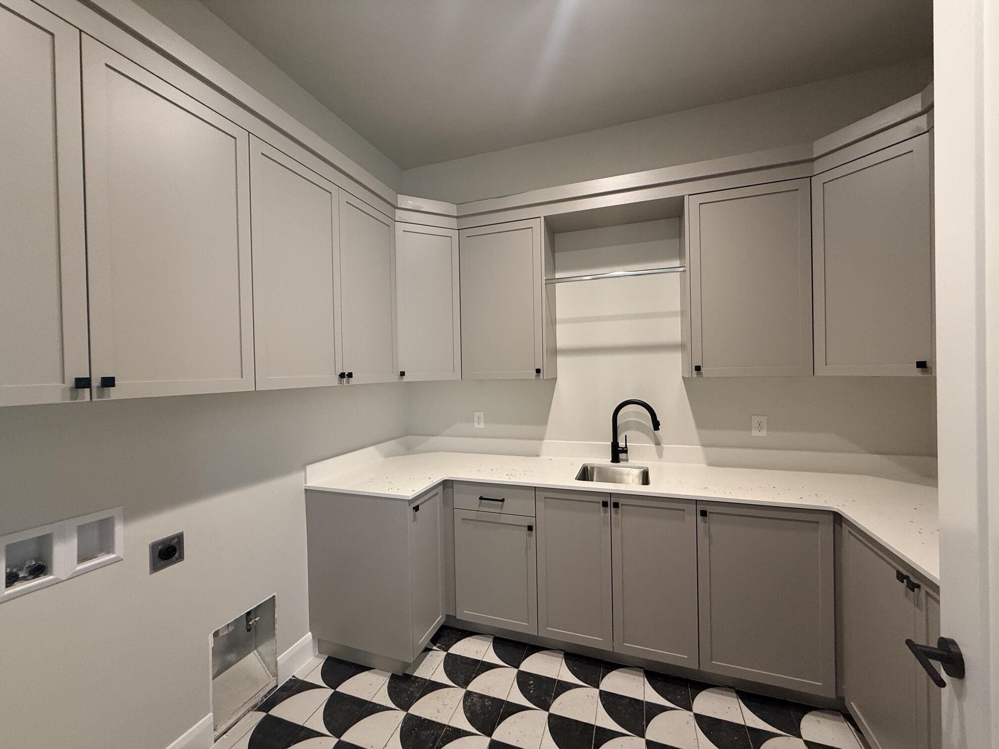 ONYX CANYON - Residential