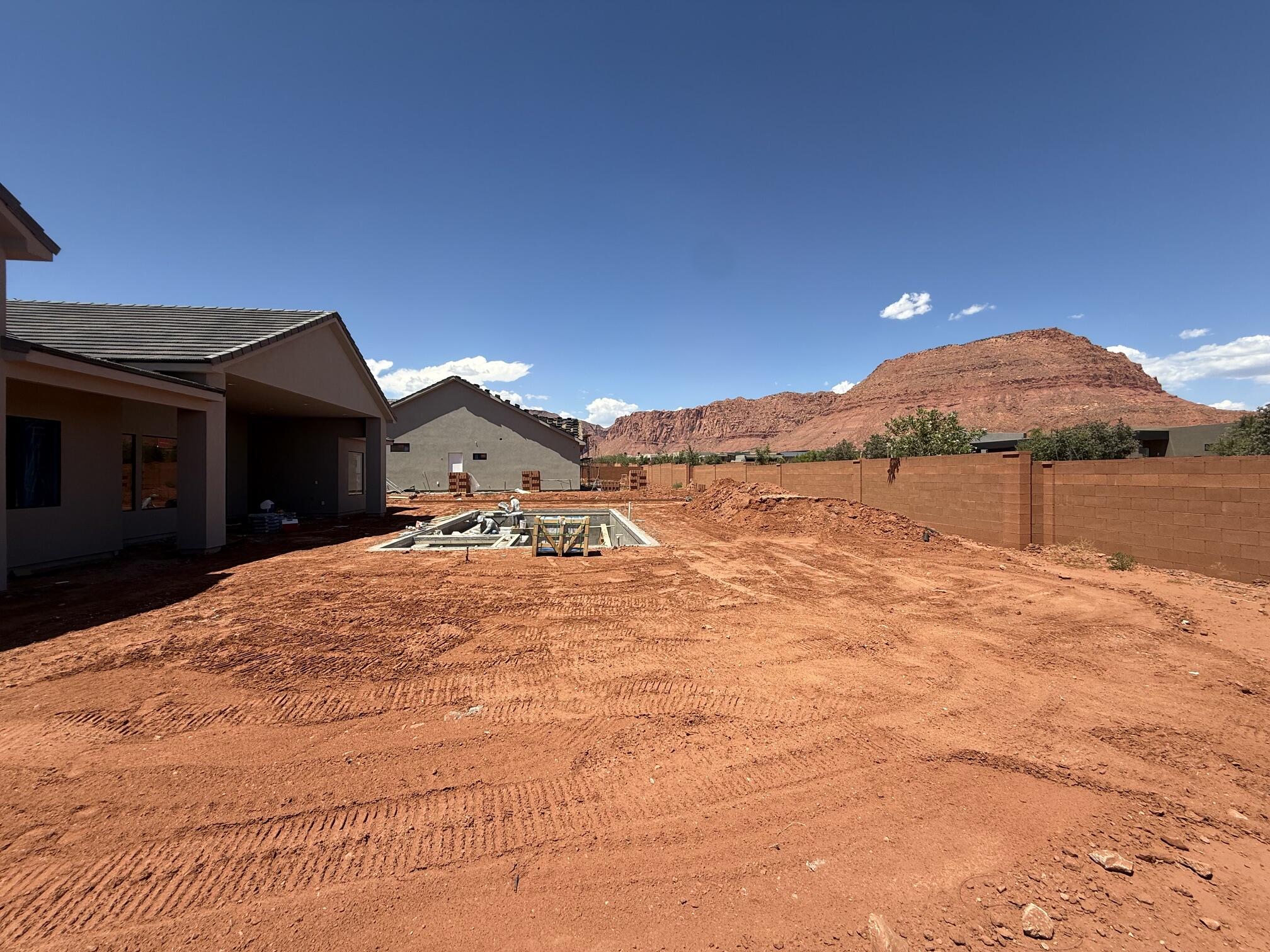ONYX CANYON - Residential
