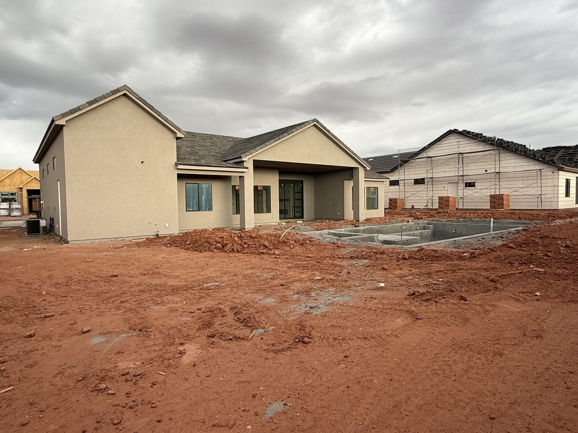 ONYX CANYON - Residential