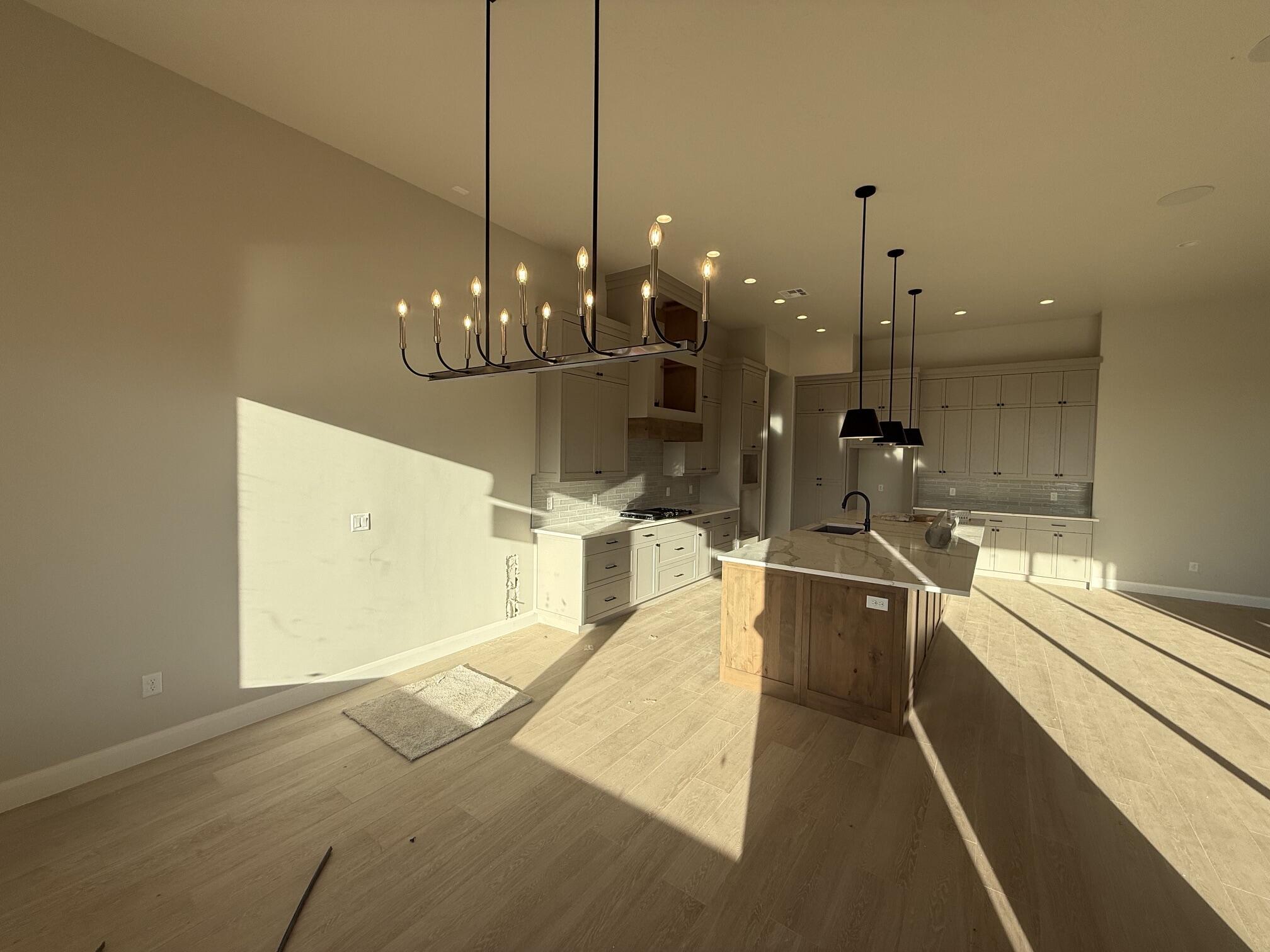 ONYX CANYON - Residential