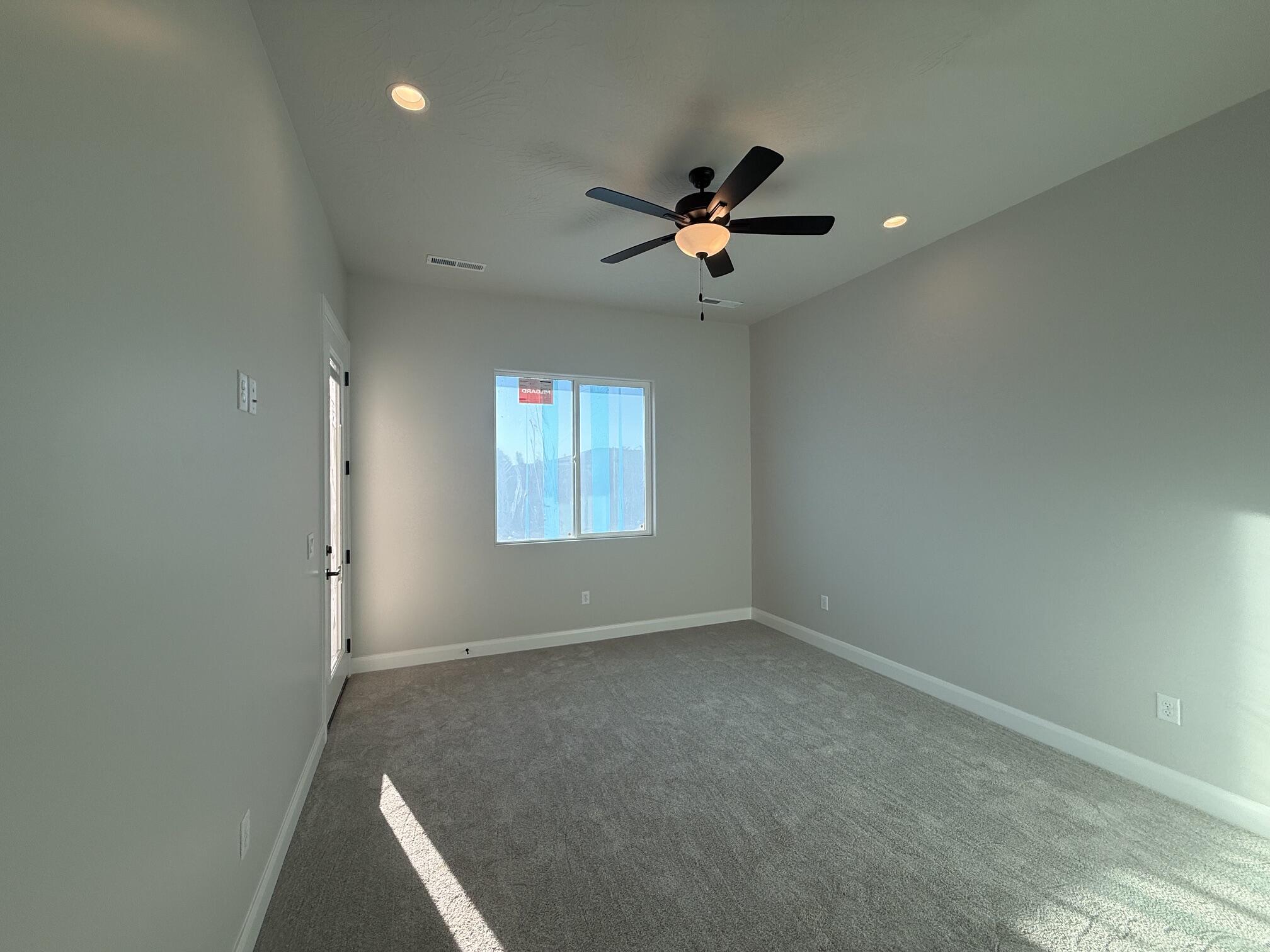 ONYX CANYON - Residential