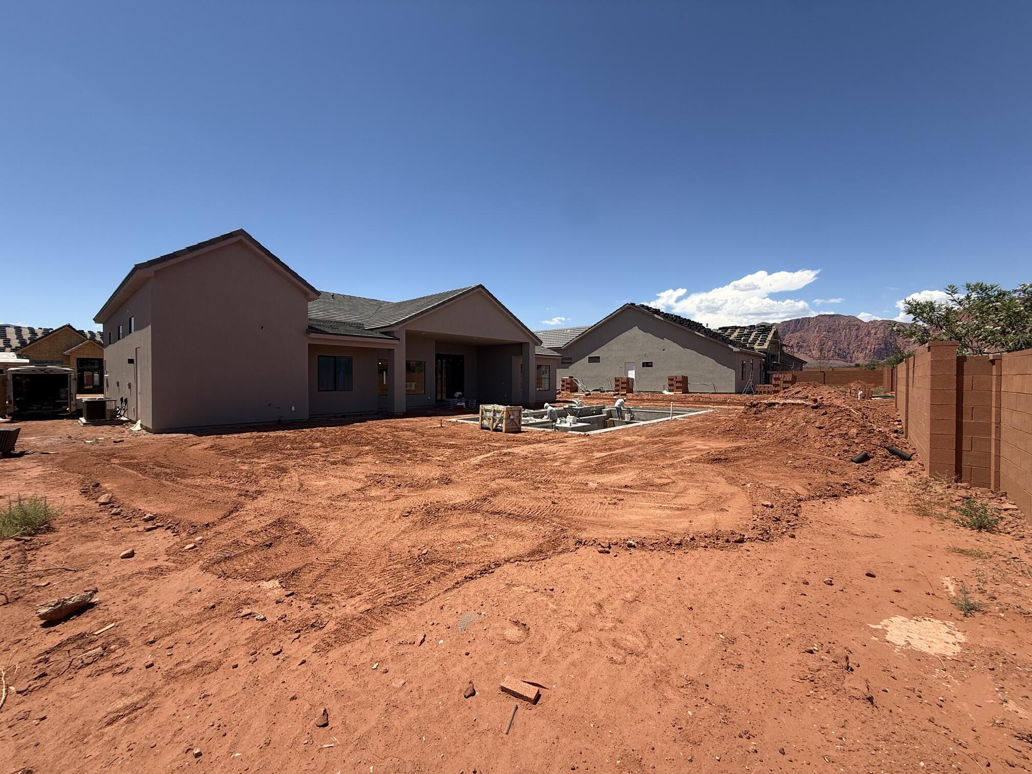 ONYX CANYON - Residential
