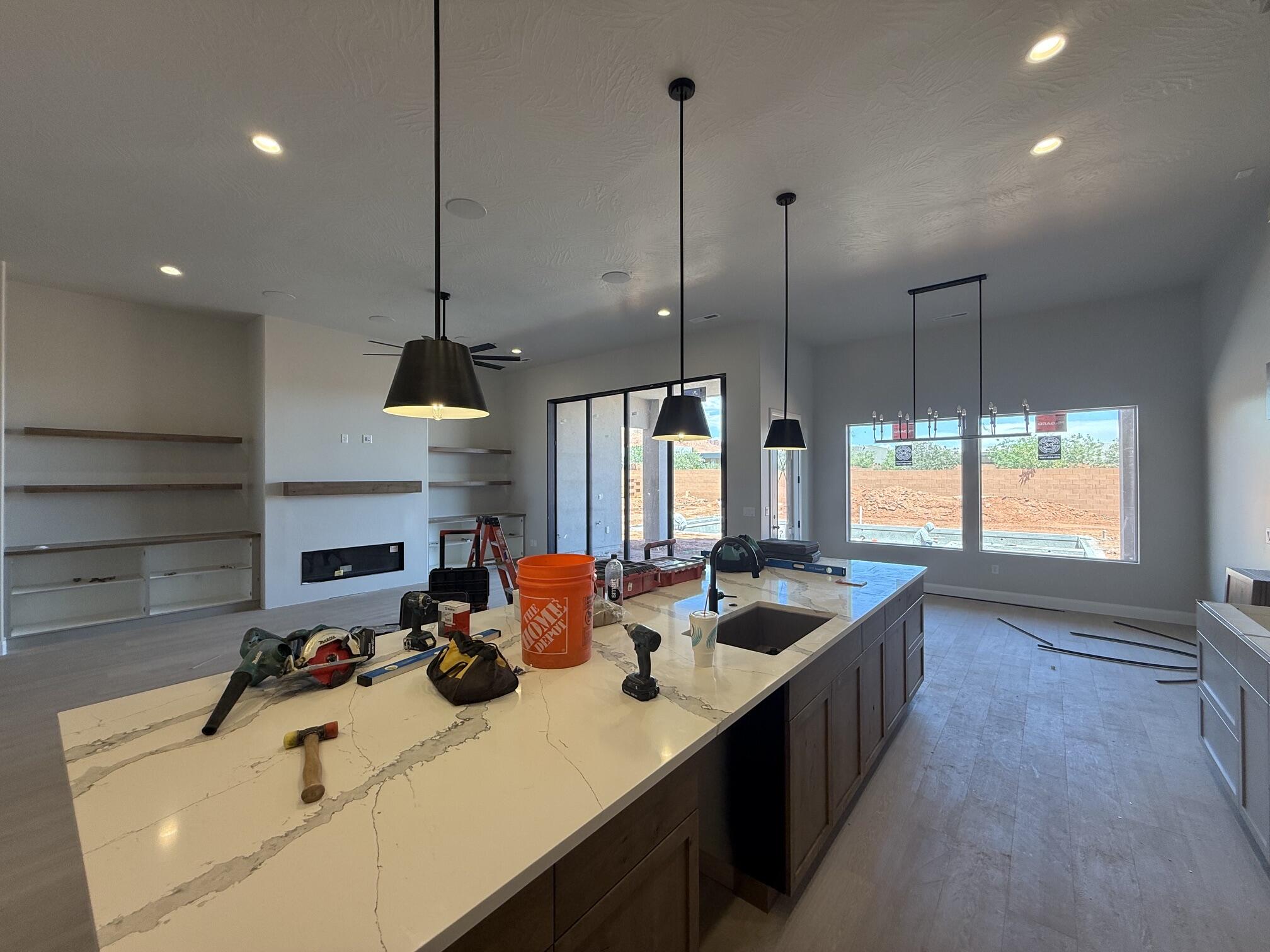 ONYX CANYON - Residential