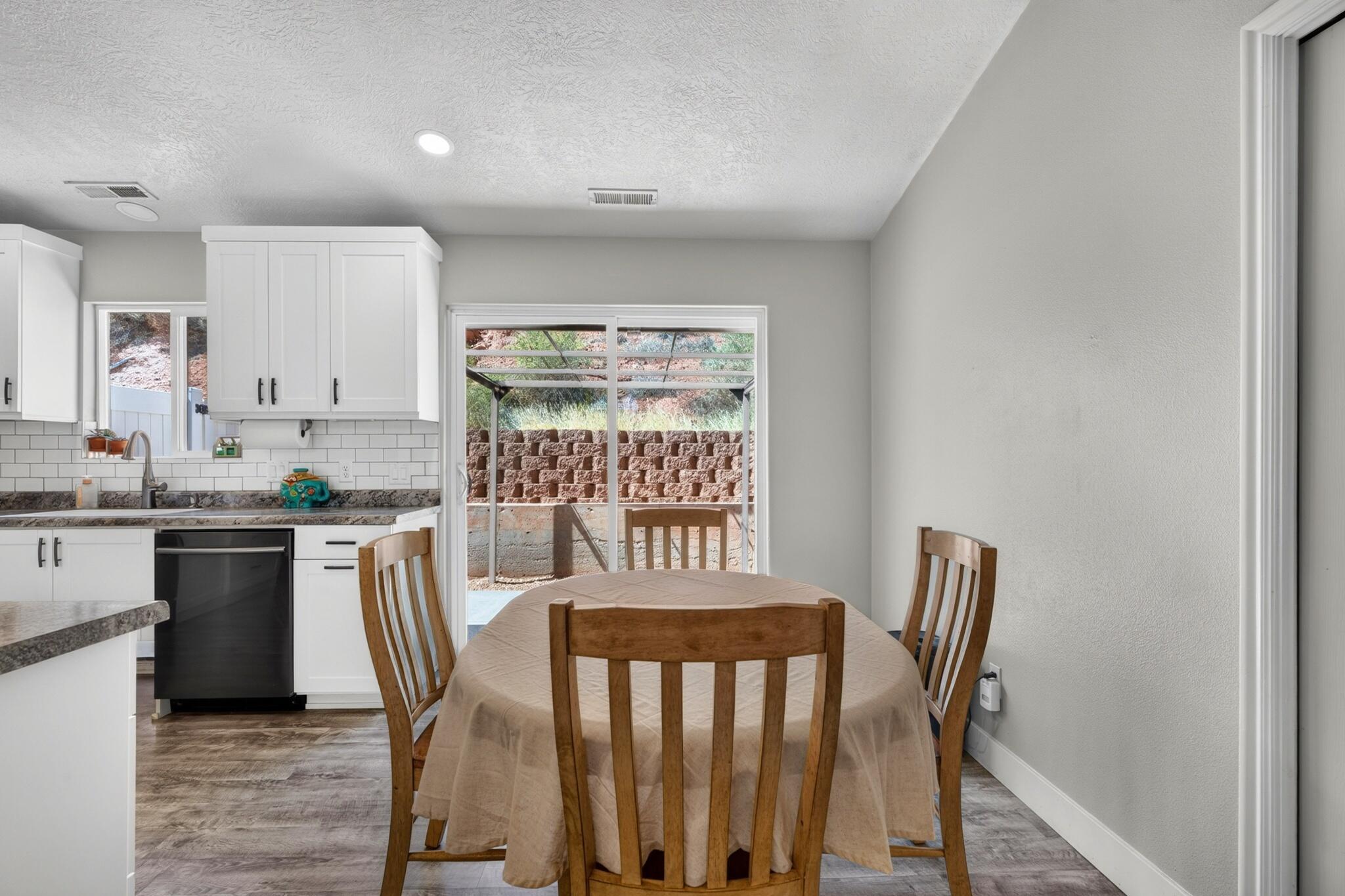 CANNON PARKVIEW TOWNHOMES - Residential