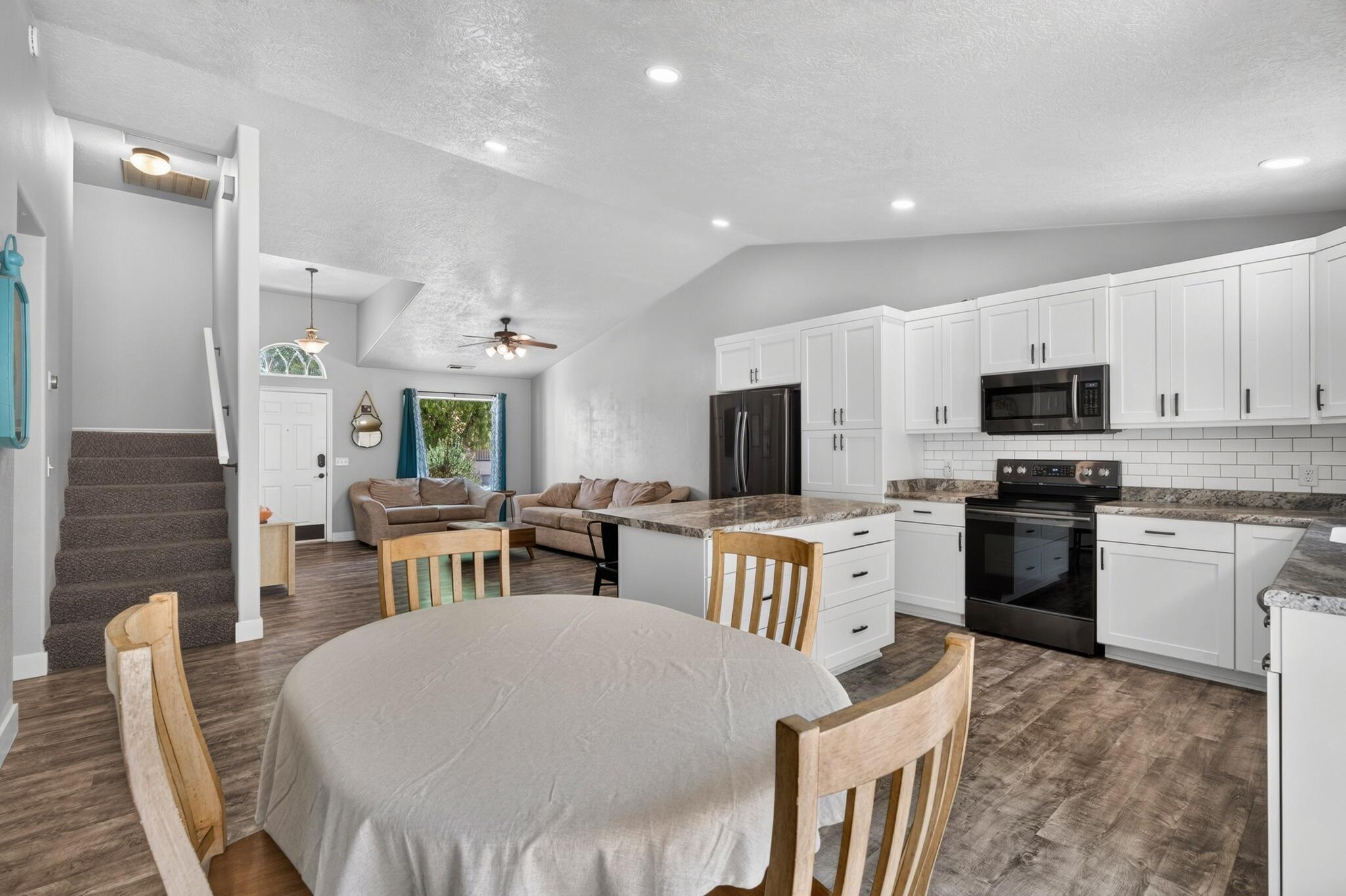 CANNON PARKVIEW TOWNHOMES - Residential
