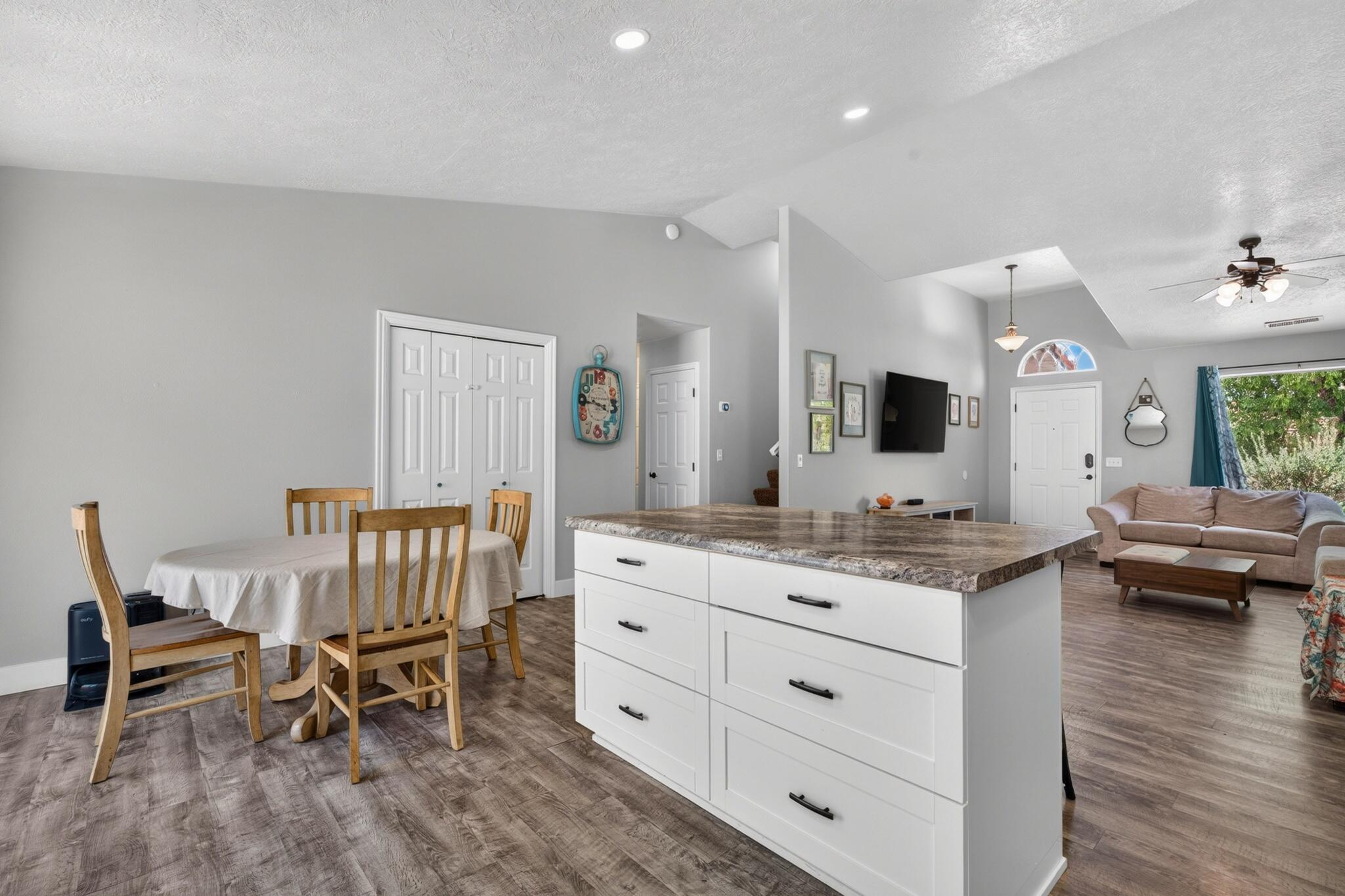 CANNON PARKVIEW TOWNHOMES - Residential