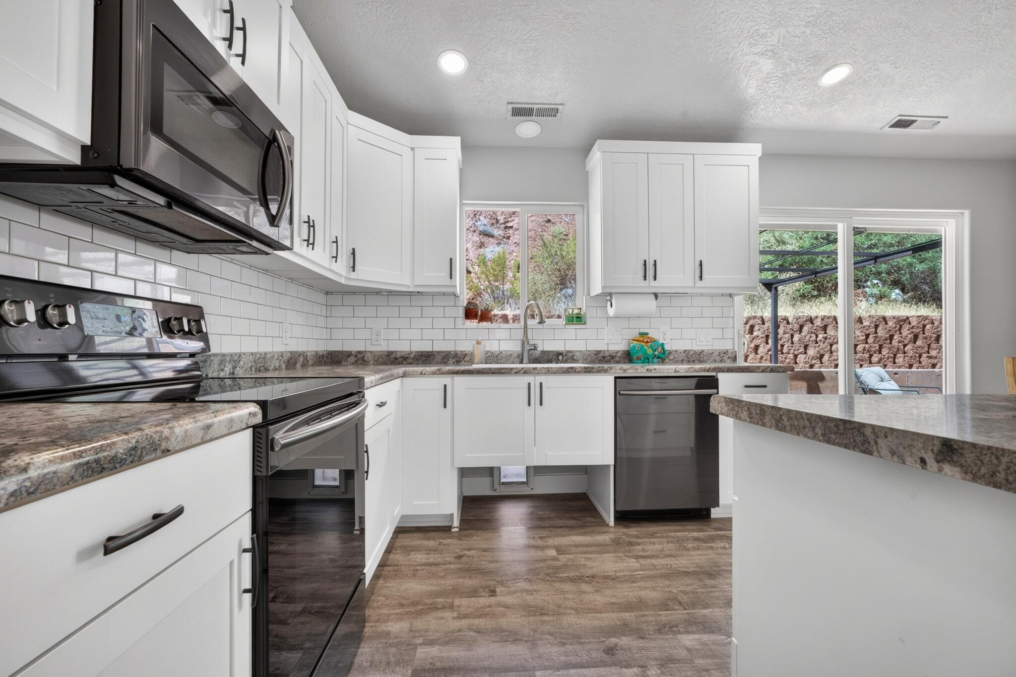 CANNON PARKVIEW TOWNHOMES - Residential