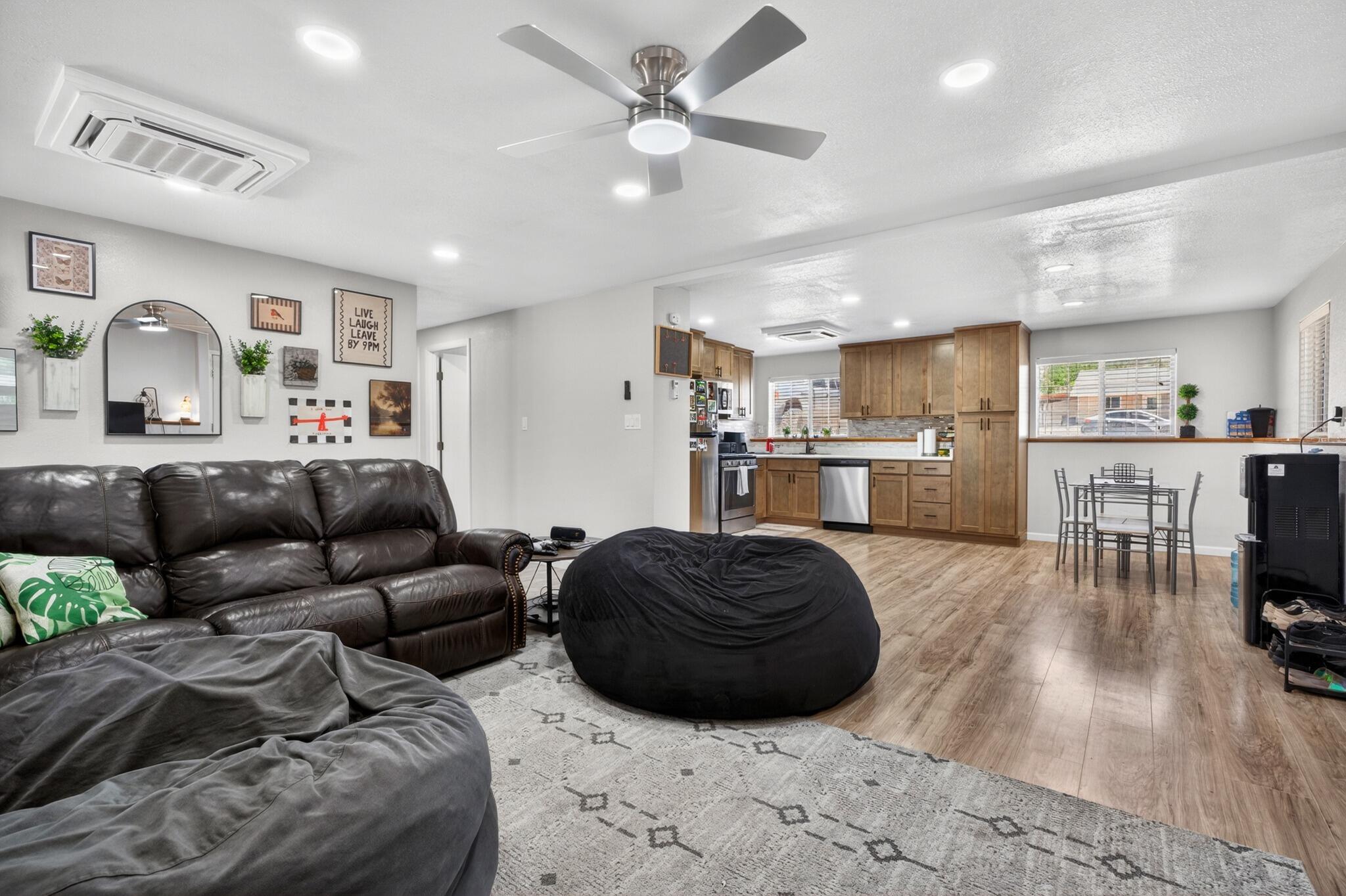 TOQUERVILLE ESTATES - Residential