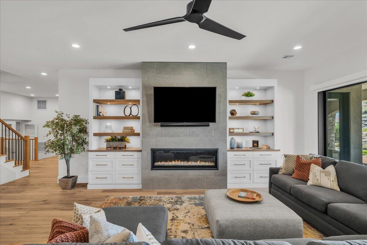 CANYON VIEW RIDGE AT SUNBROOK - Residential