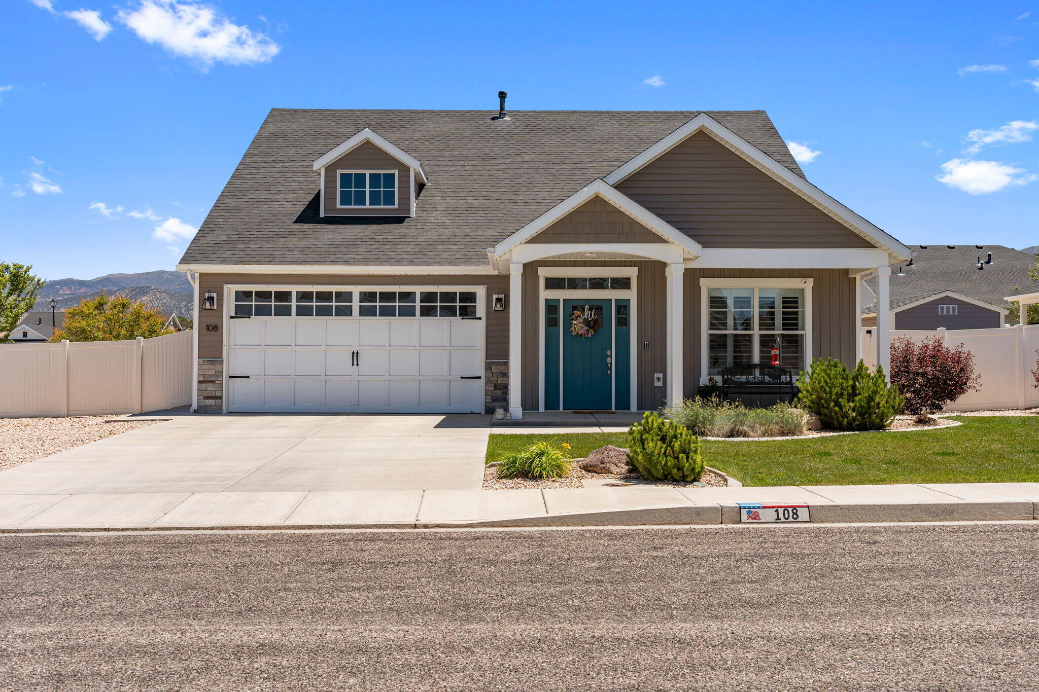Immaculate home with a spacious yard in the desirable Crescent Hills community! This popular Seneca floor plan features four bedrooms, including two conveniently located on the main level.

The fully fenced and landscaped backyard offers an enclosed patio--perfect for pets, outdoor entertaining, or enjoying bug-free evenings.

Inside, you'll find absolutely no carpet throughout the home. Upstairs features two generously sized bedrooms with ample closet space.

Priced to sell and move-in ready--don't miss this incredible opportunity!
