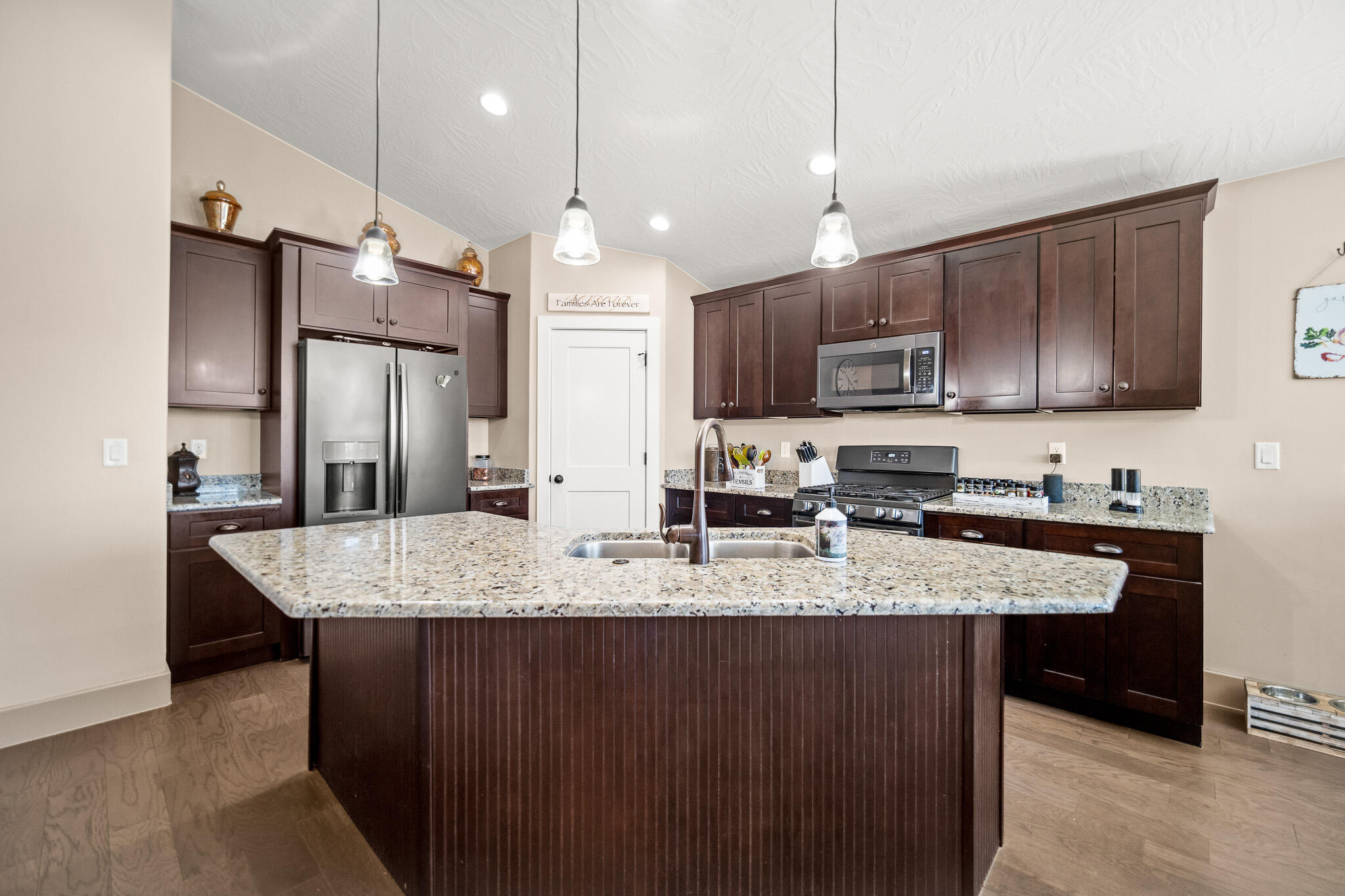 JOSHUAS AT SOUTHGATE - Residential