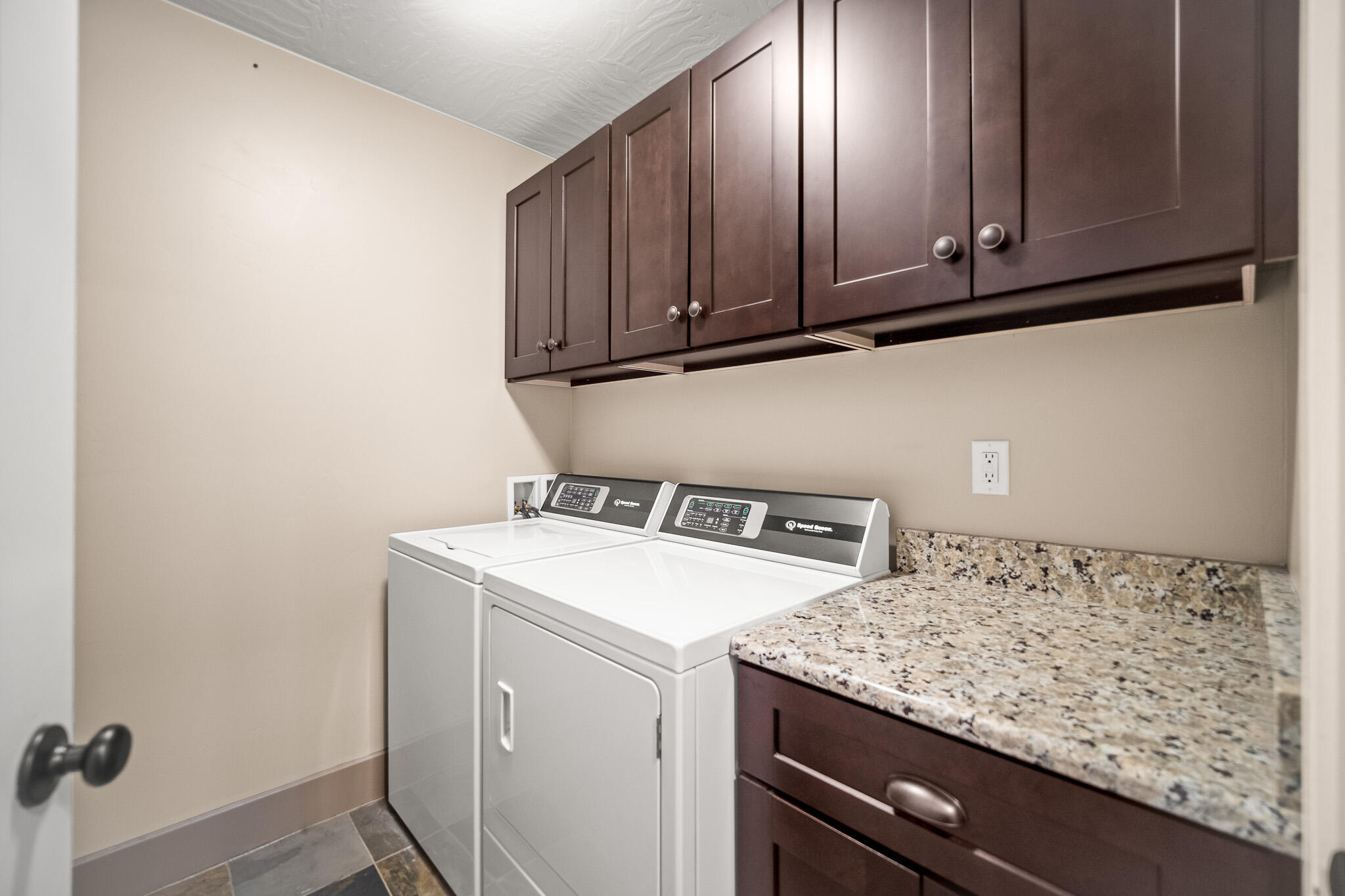 JOSHUAS AT SOUTHGATE - Residential