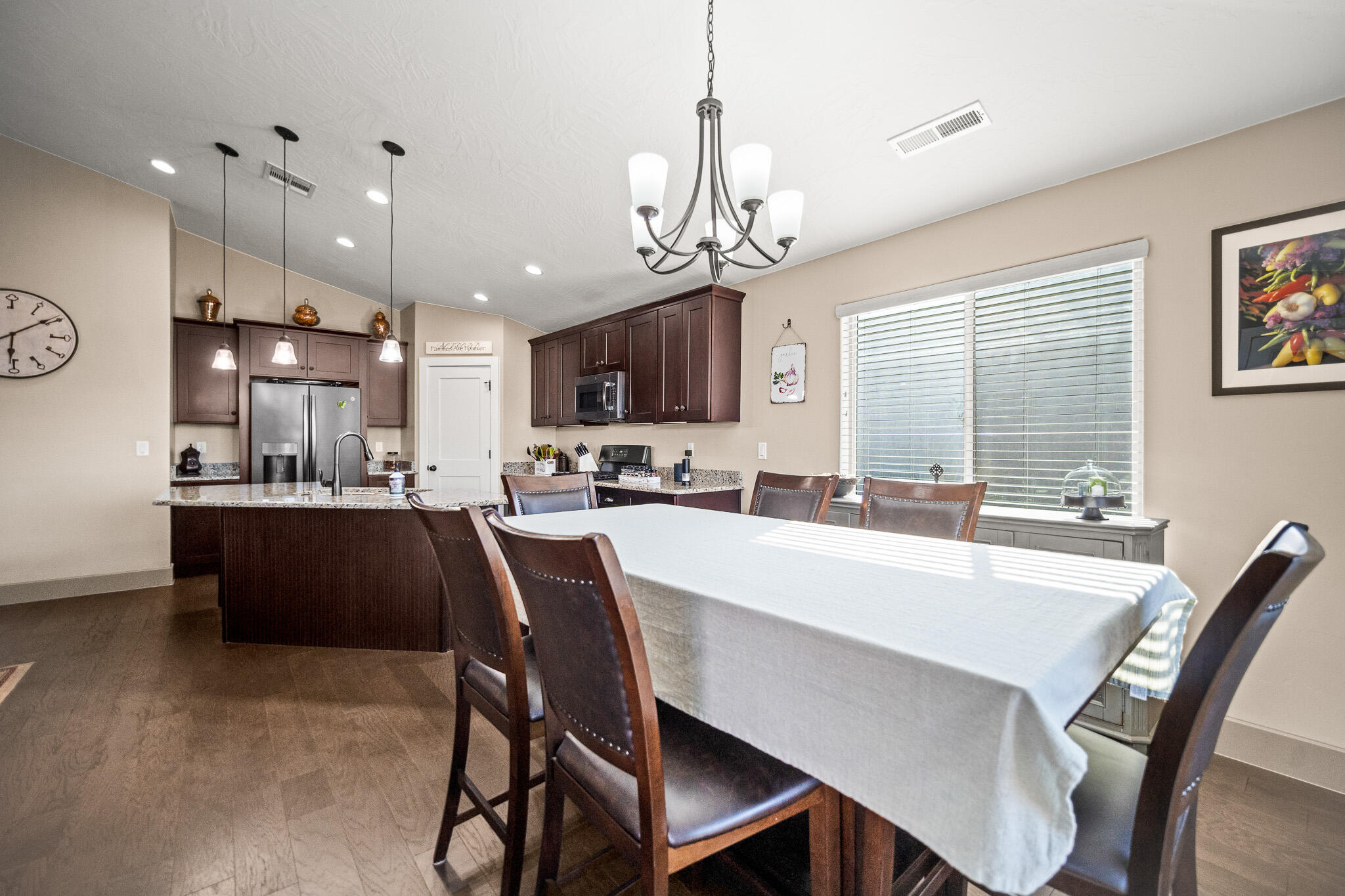 JOSHUAS AT SOUTHGATE - Residential