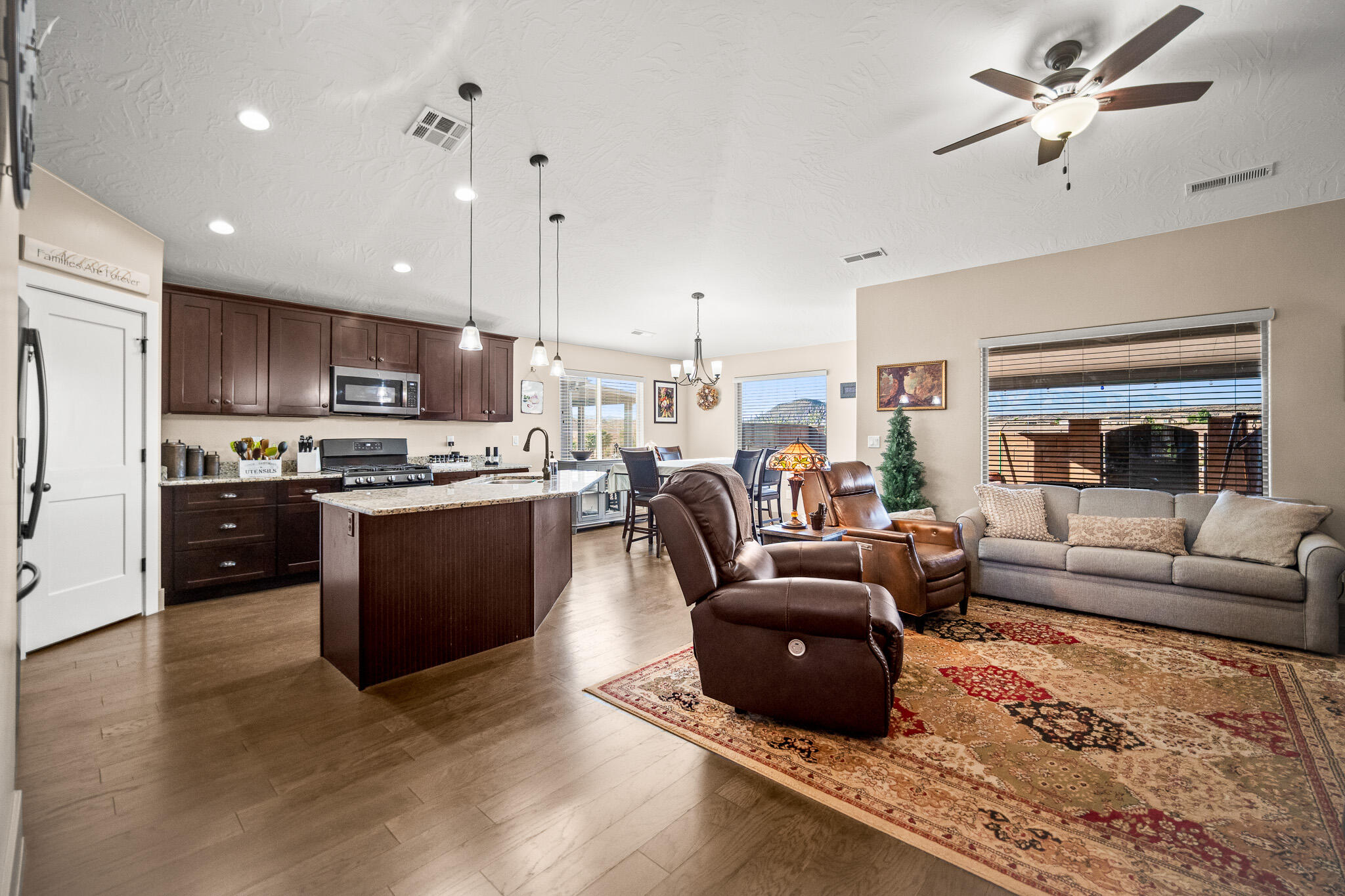 JOSHUAS AT SOUTHGATE - Residential