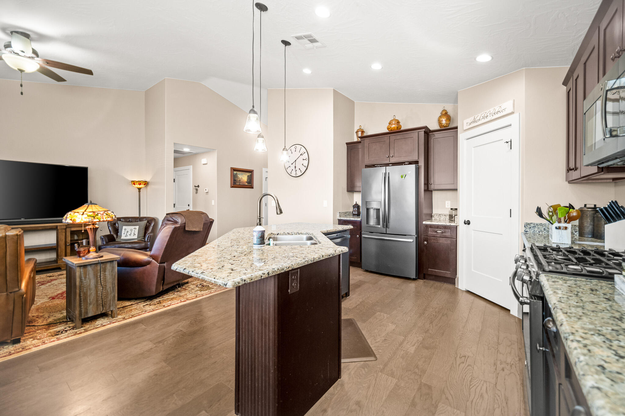 JOSHUAS AT SOUTHGATE - Residential