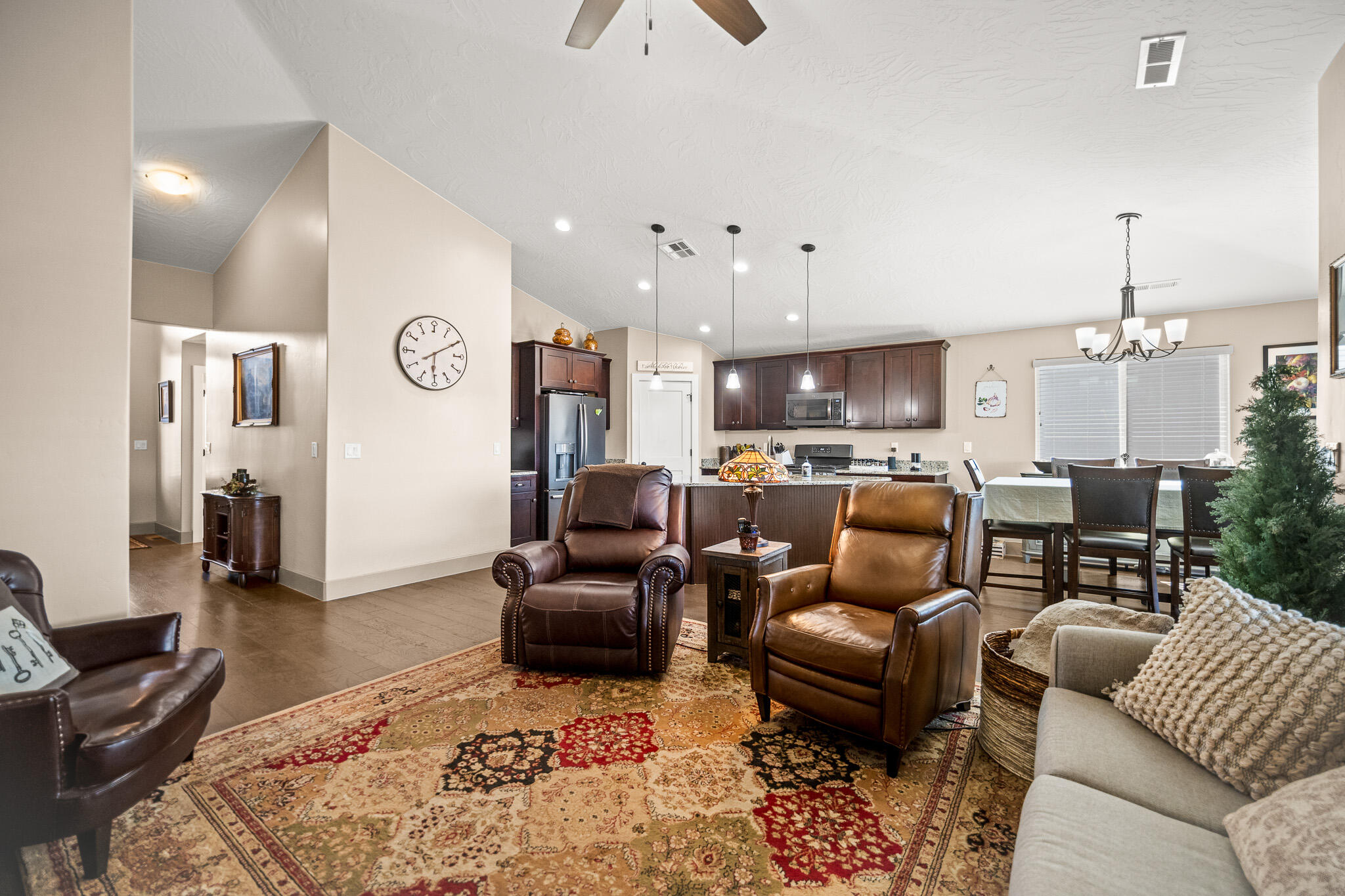 JOSHUAS AT SOUTHGATE - Residential