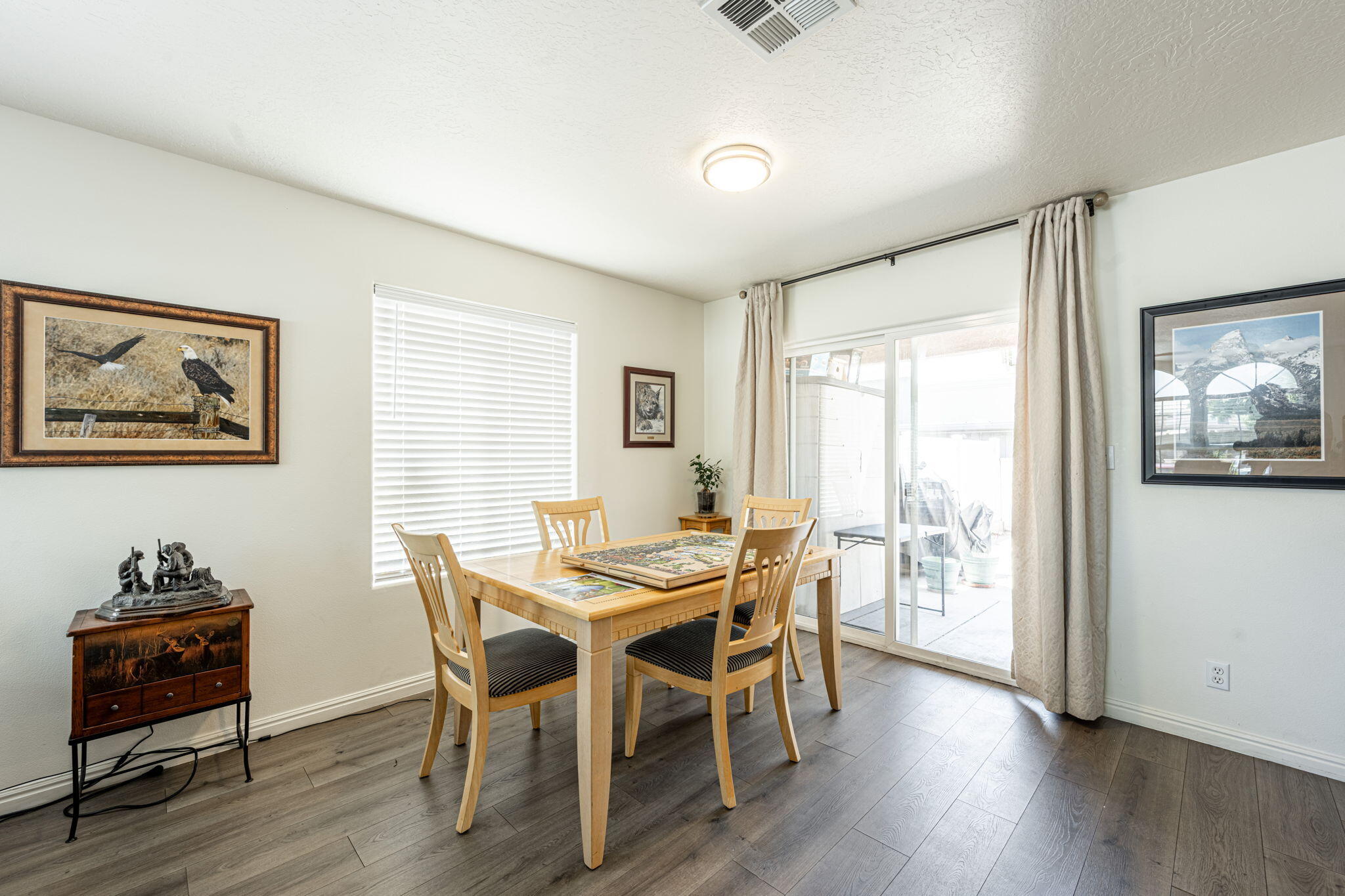 LA PALOMA CONDOS - Residential