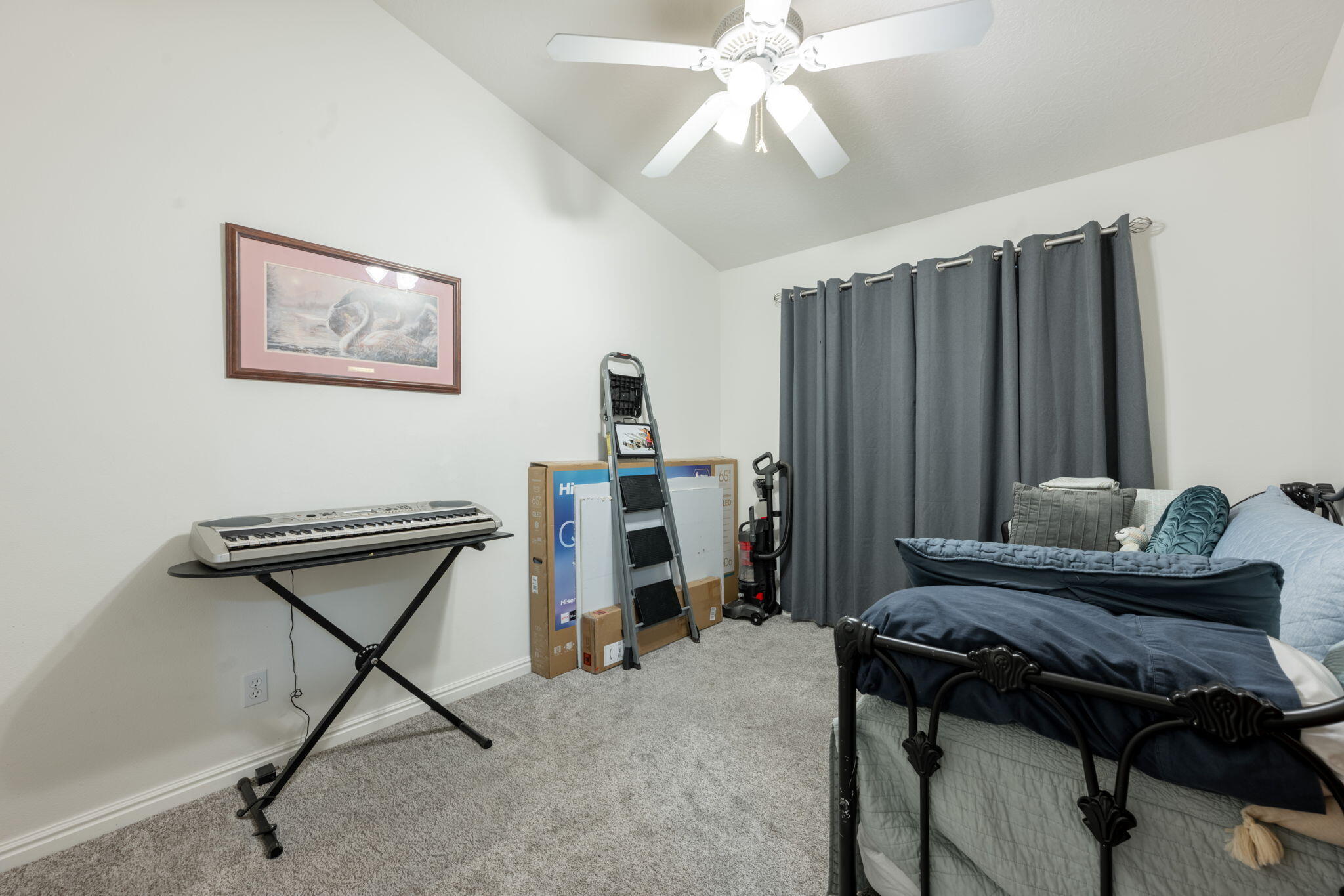 LA PALOMA CONDOS - Residential