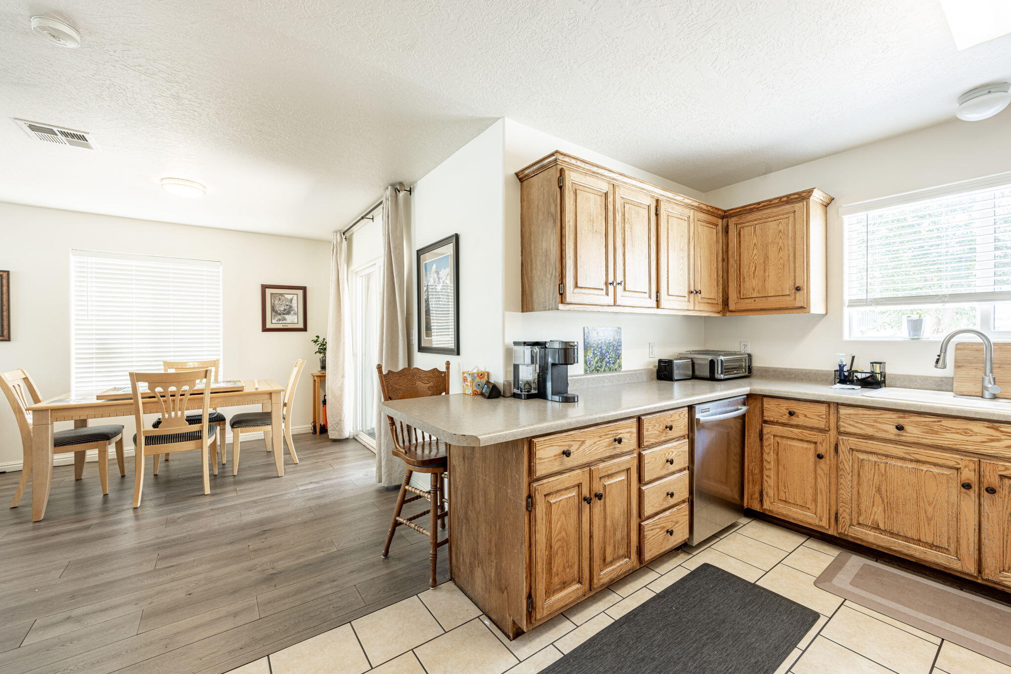LA PALOMA CONDOS - Residential