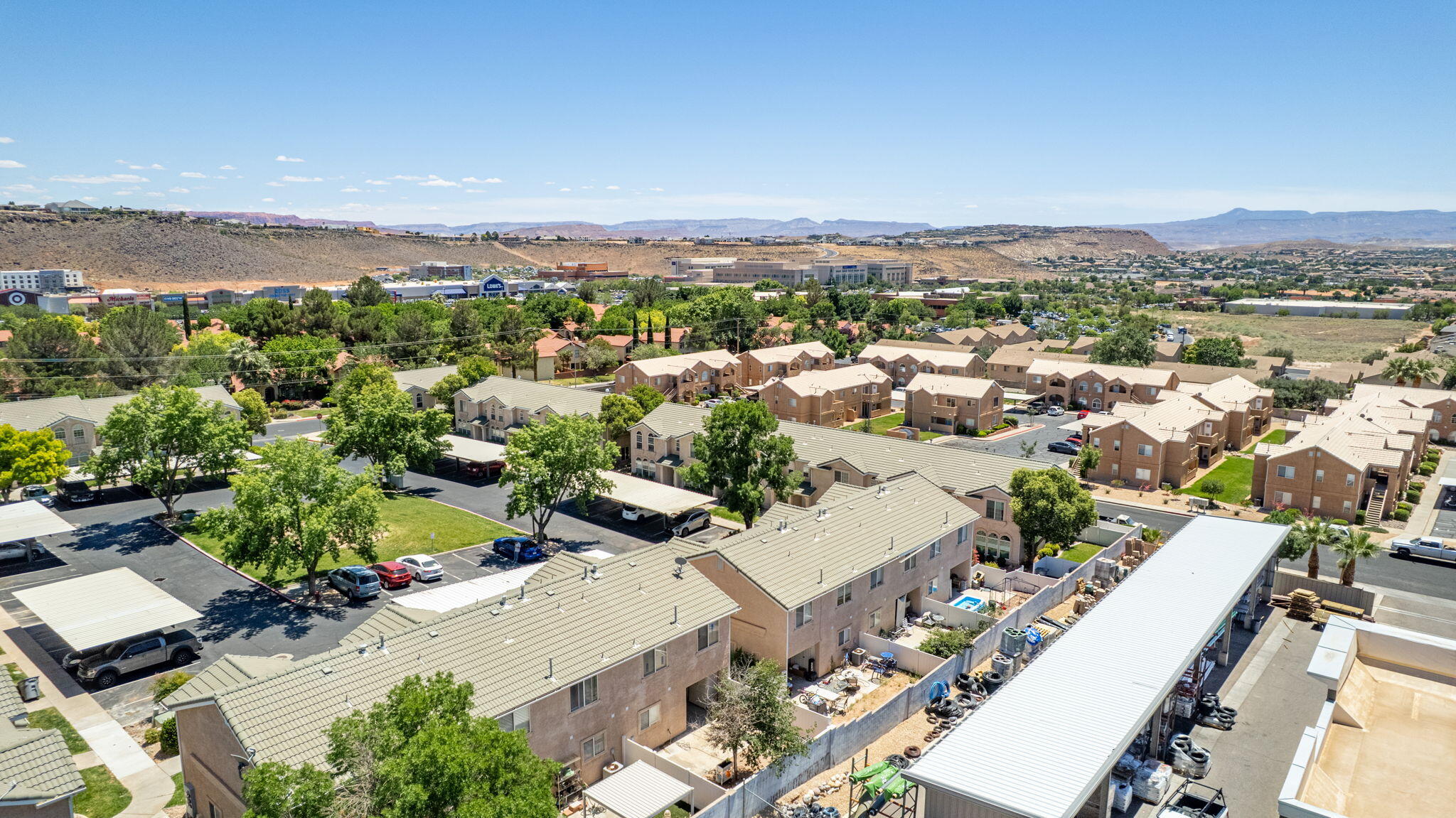 LA PALOMA CONDOS - Residential