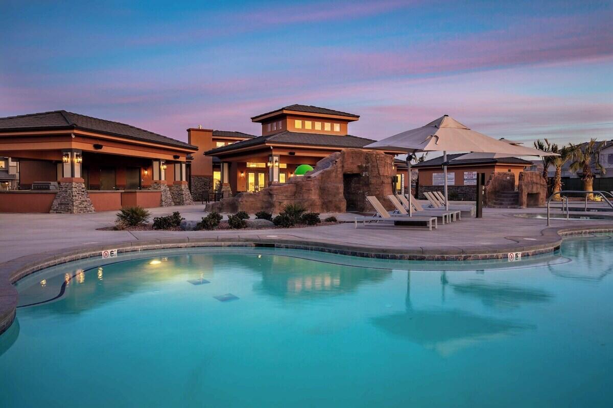 Seller financing available at just 3.5% interest for five years (subject to seller-approved terms) a rare opportunity to own a turn-key vacation rental in one of Southern Utah's premier resort communities.
This beautifully furnished 4 bedroom, 3.5 bath townhome offers 2,396 sq. ft. of thoughtfully designed living space with two spacious family rooms, an open-concept layout, and your own private pool and hot tub.
Enjoy resort-style amenities including a lazy river, resort-style pool, clubhouse, fitness center, and splash pad. Ideally located just minutes from Sand Hollow Reservoir, Sand Hollow State Park, championship golf, ATV trails, and only 30 minutes from Zion National Park, this property attracts visitors year-round.
A fantastic opportunity as a high-performing short-term rental, luxury vacation retreat, or wellness retreat investment, offering the perfect combination of location, lifestyle, and income potential.