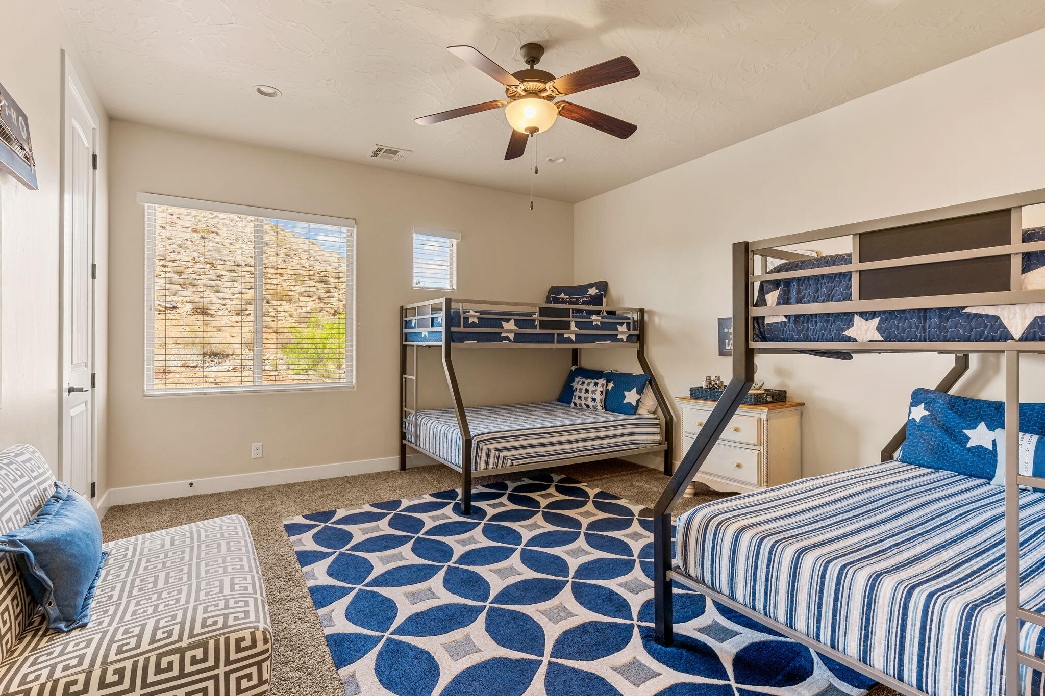 CORAL RIDGE TOWNHOMES - Residential