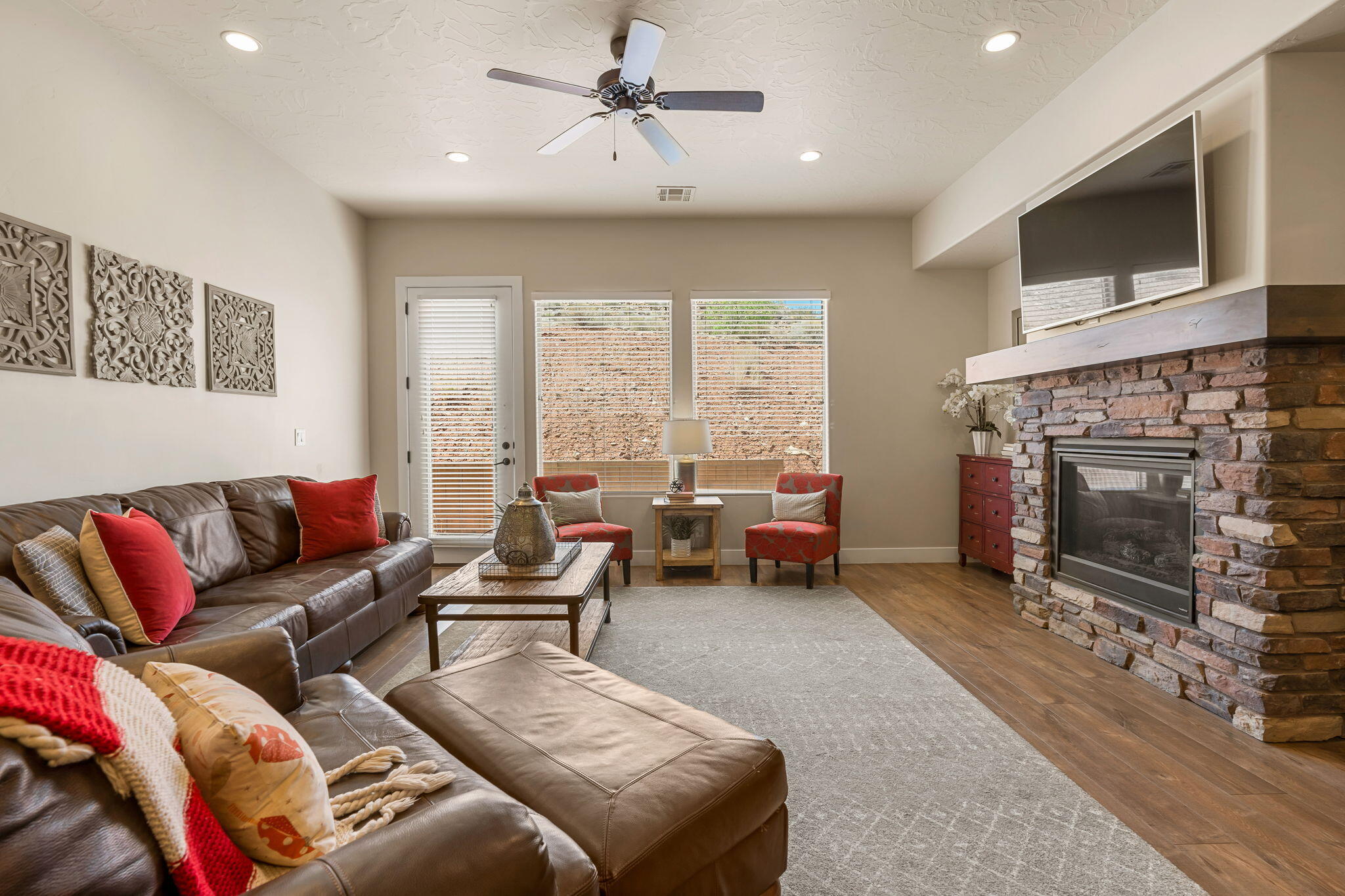 CORAL RIDGE TOWNHOMES - Residential