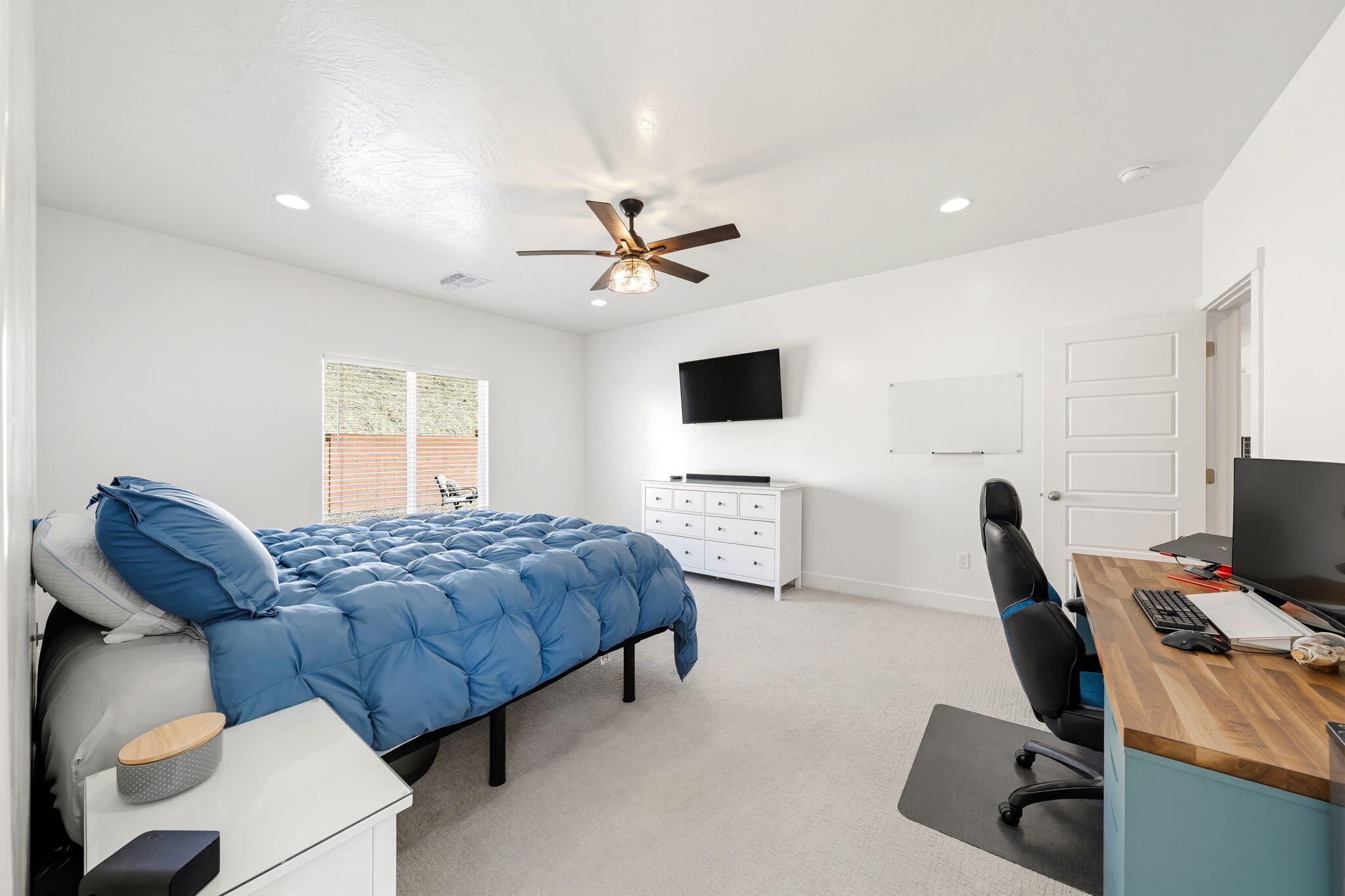 SAGE CANYON - Residential