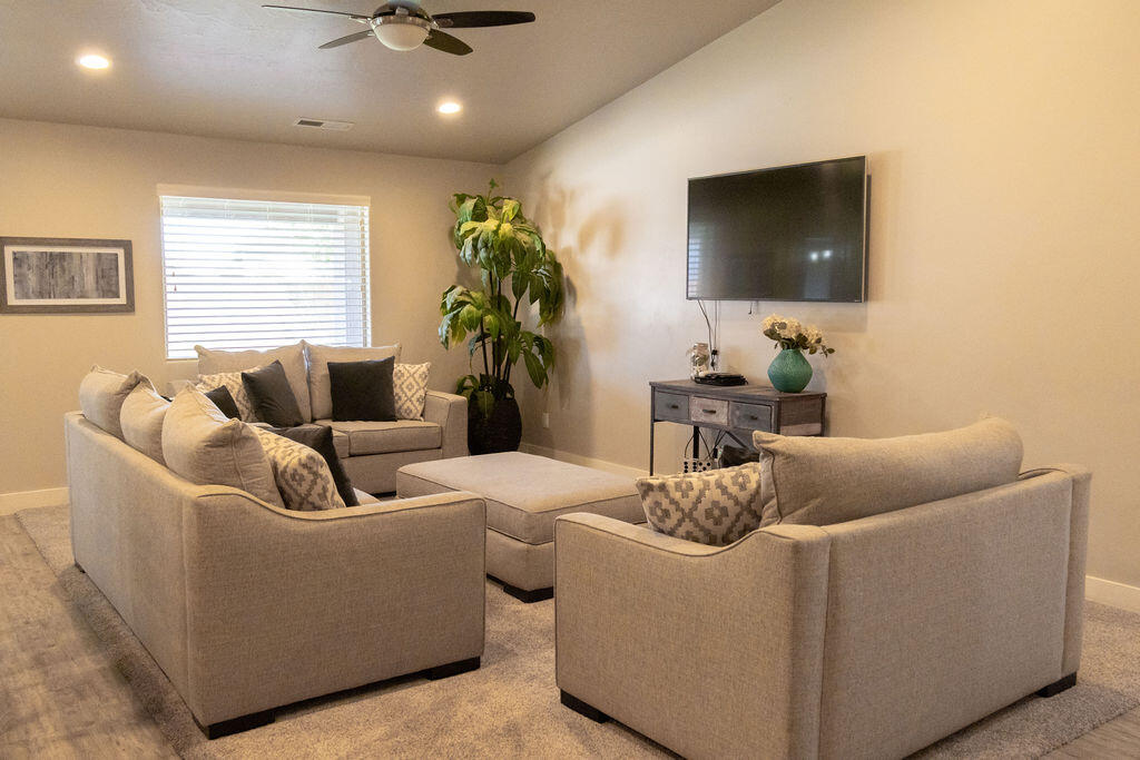 DIXIE SPRINGS - Residential