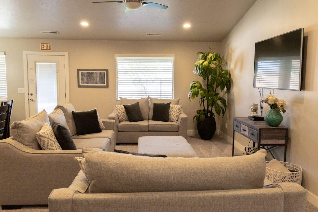 DIXIE SPRINGS - Residential