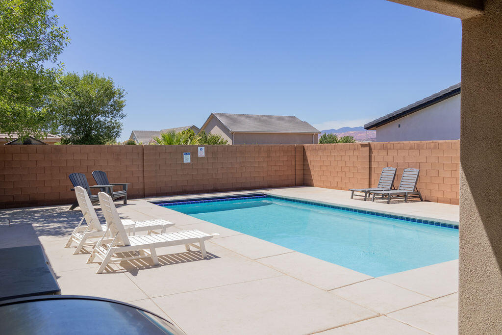 DIXIE SPRINGS - Residential