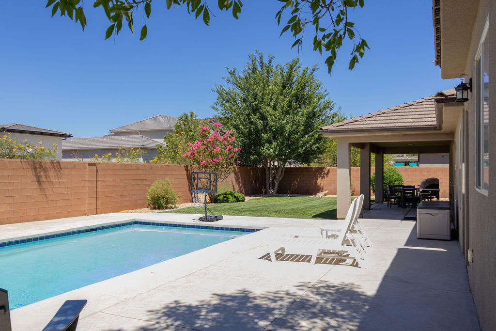 DIXIE SPRINGS - Residential