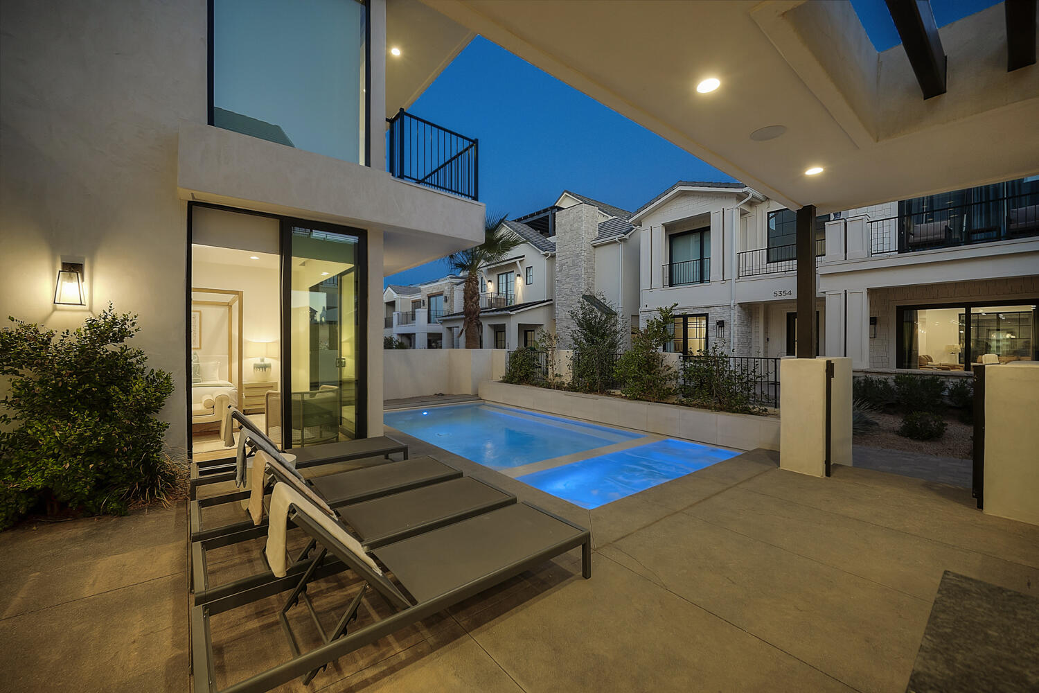 DESERT COLOR RESORT - Residential