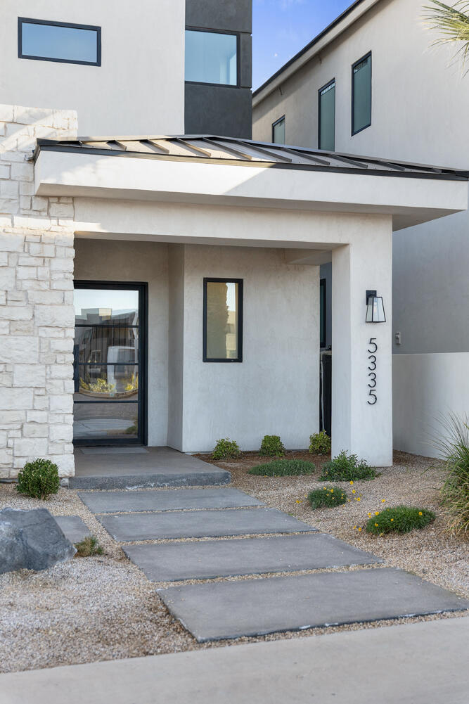 DESERT COLOR RESORT - Residential