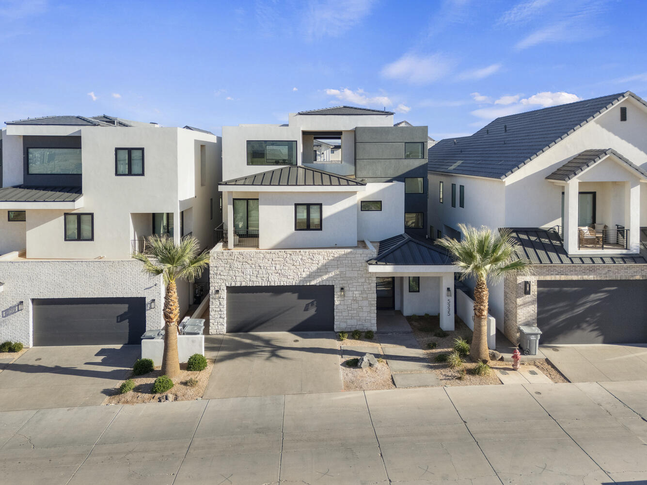 DESERT COLOR RESORT - Residential