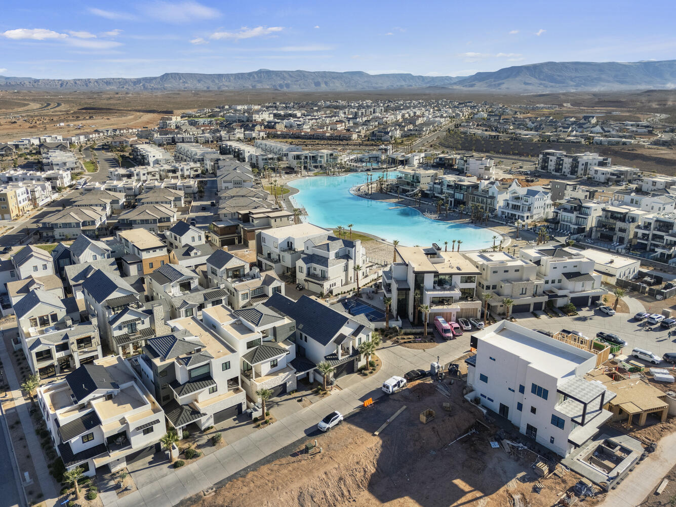 DESERT COLOR RESORT - Residential
