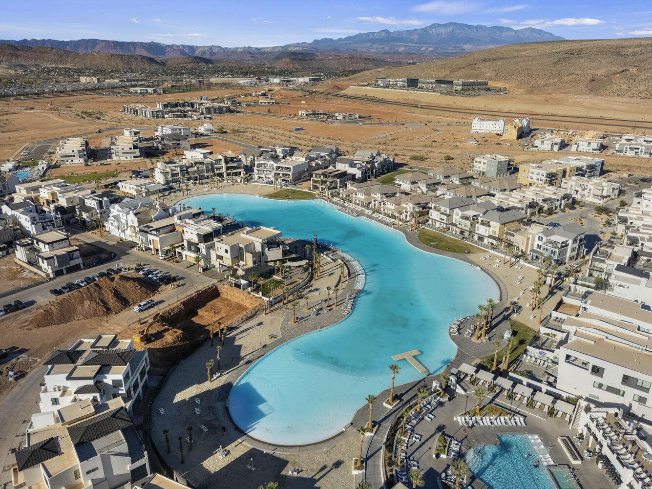 DESERT COLOR RESORT - Residential