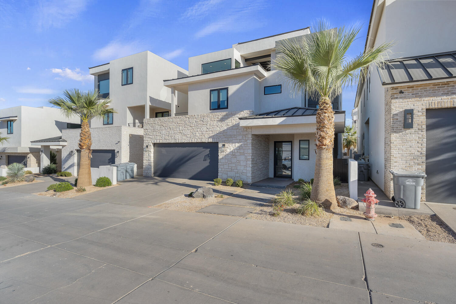 DESERT COLOR RESORT - Residential