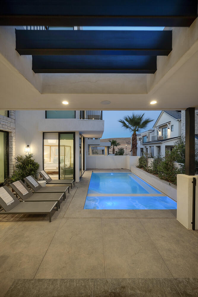 DESERT COLOR RESORT - Residential