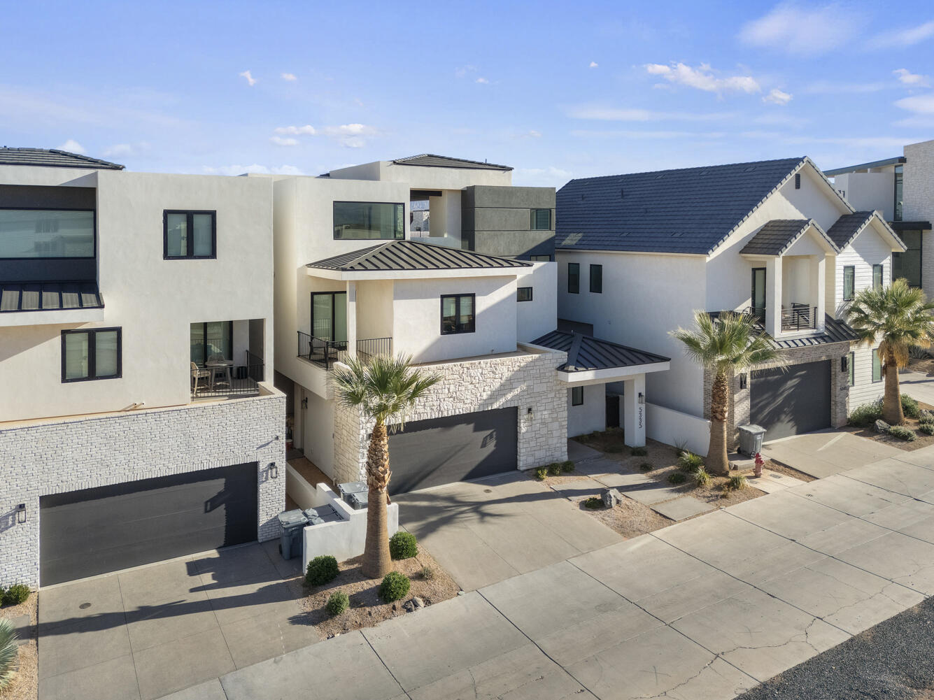 DESERT COLOR RESORT - Residential