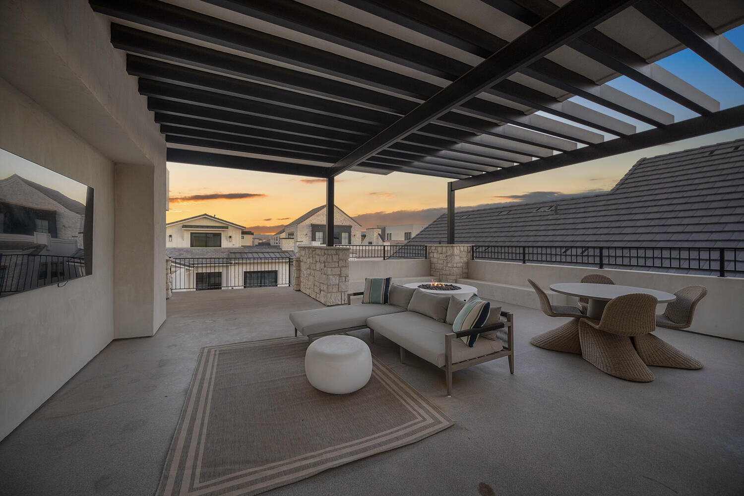 DESERT COLOR RESORT - Residential