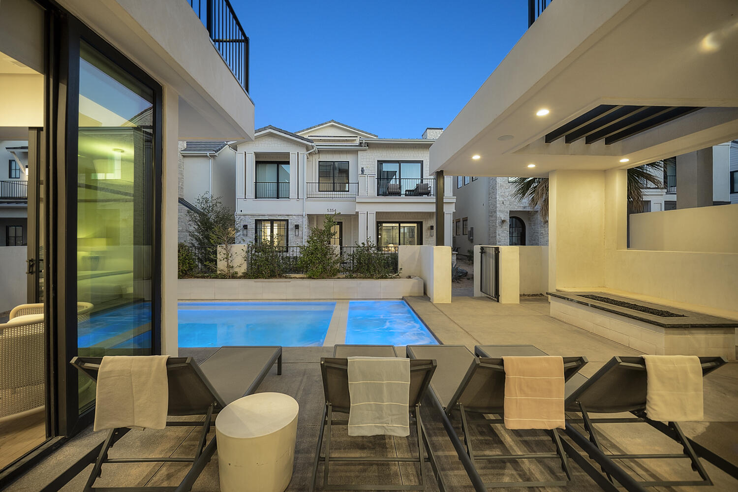 DESERT COLOR RESORT - Residential