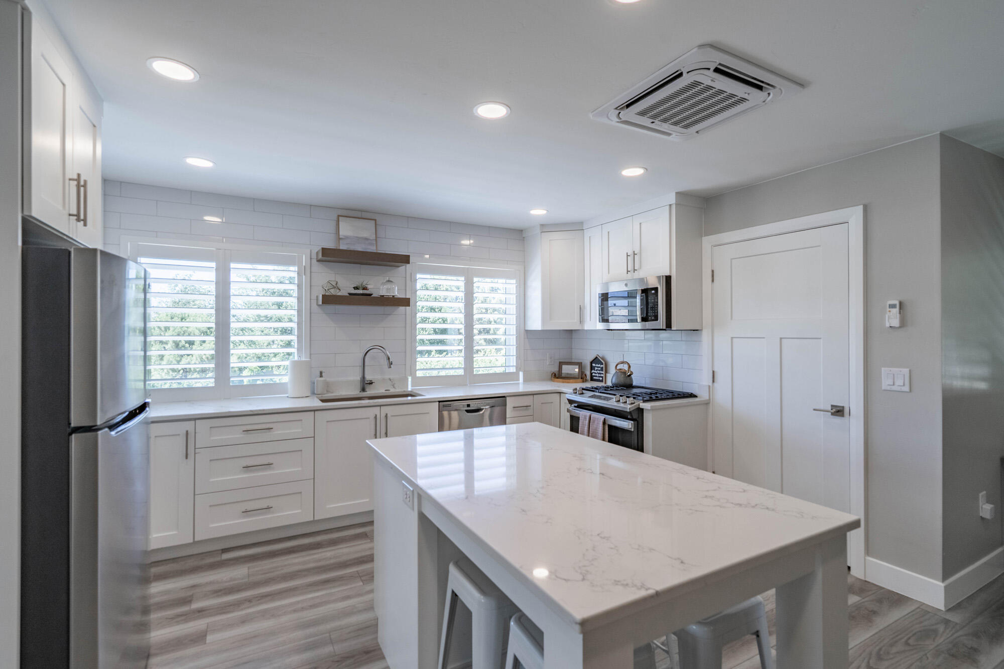 WINDSOR ESTATES - Residential