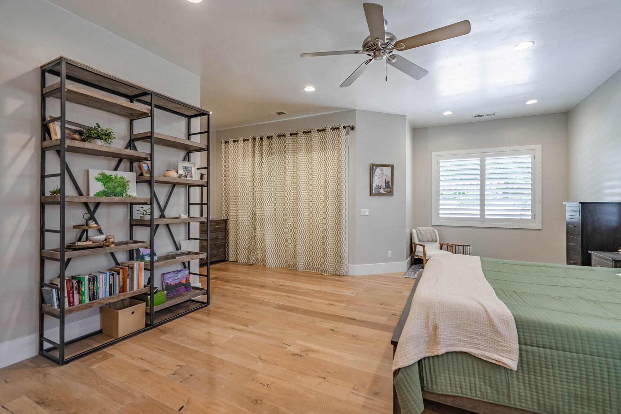 WINDSOR ESTATES - Residential
