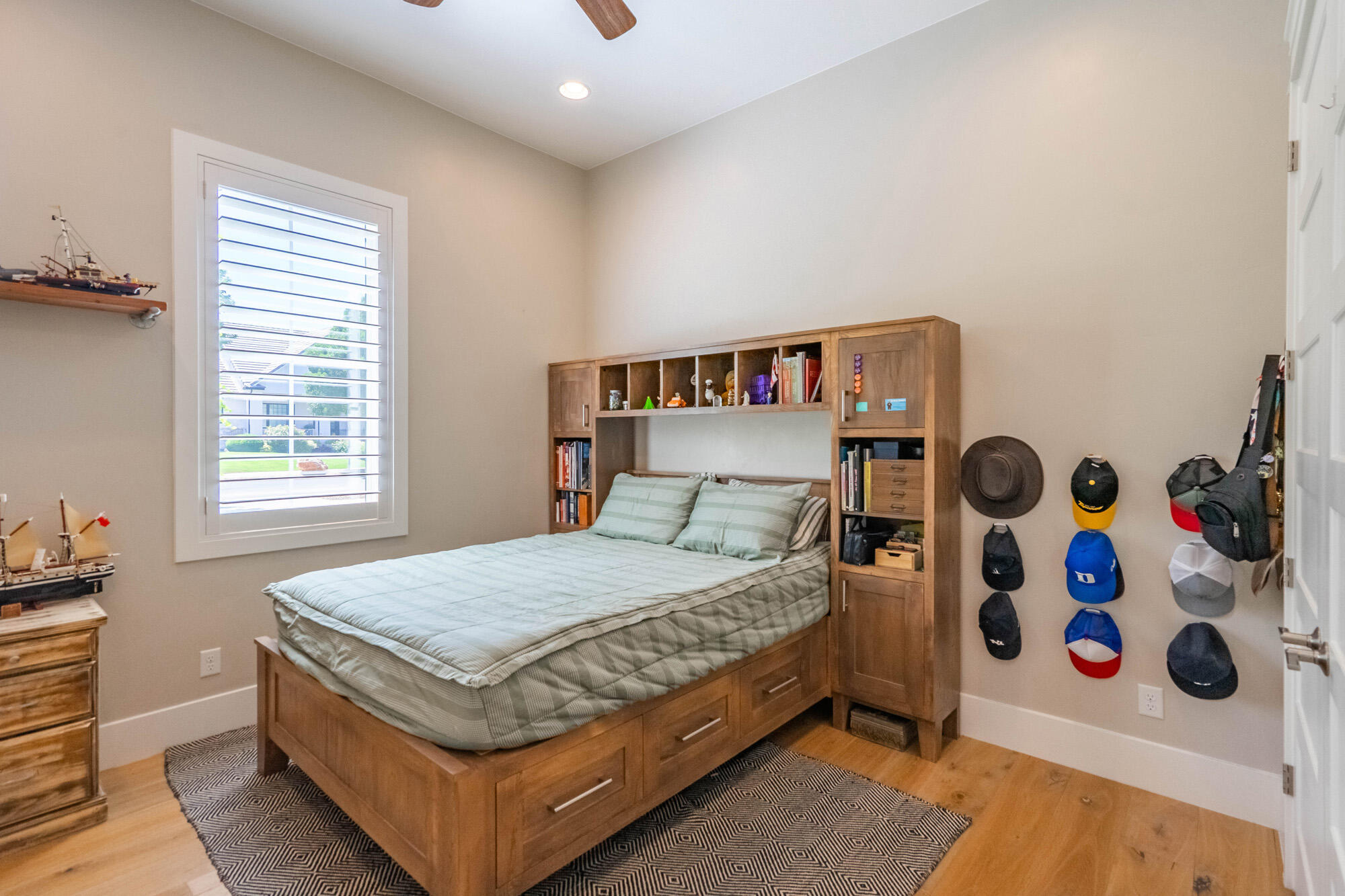 WINDSOR ESTATES - Residential