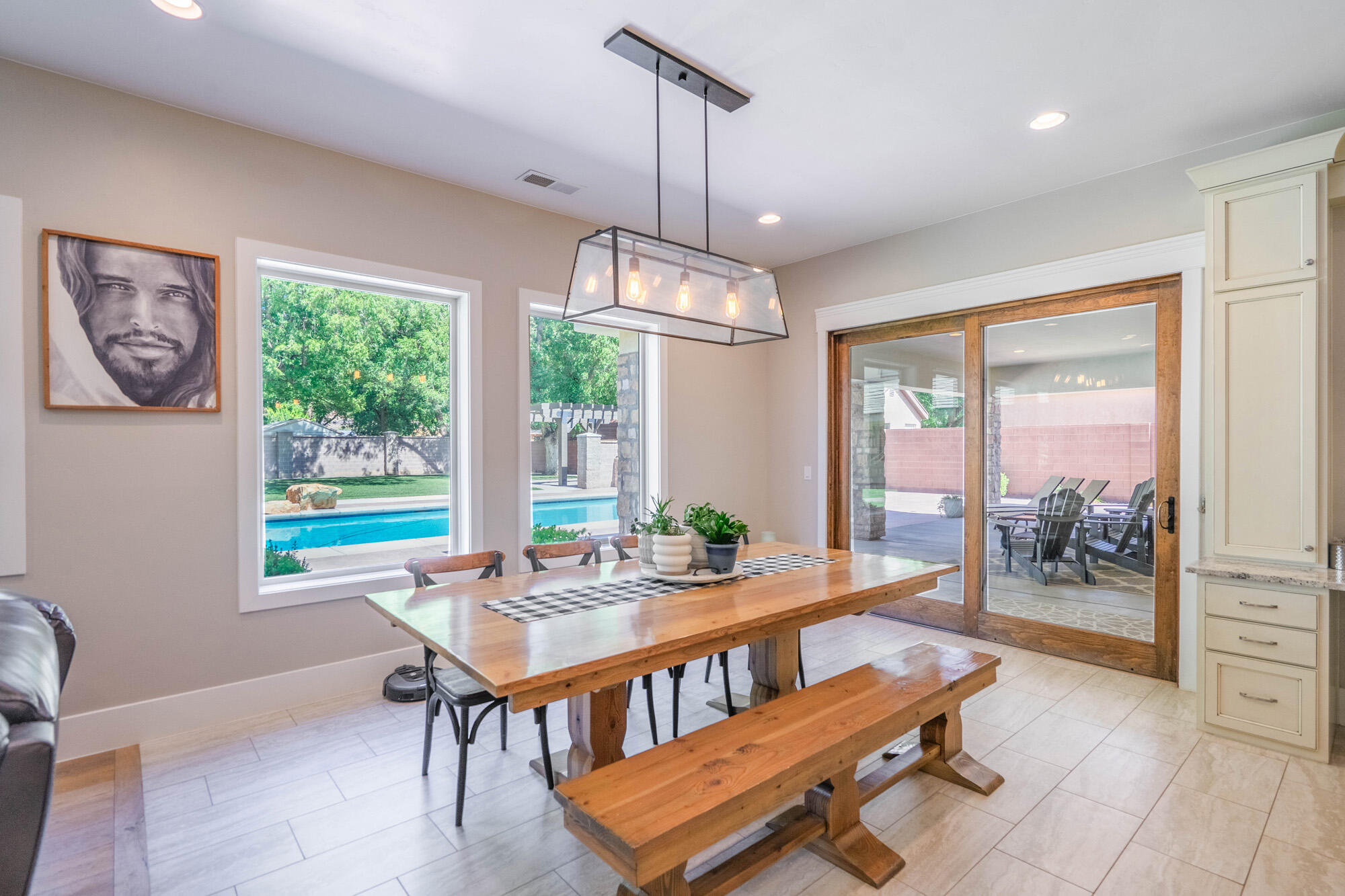 WINDSOR ESTATES - Residential